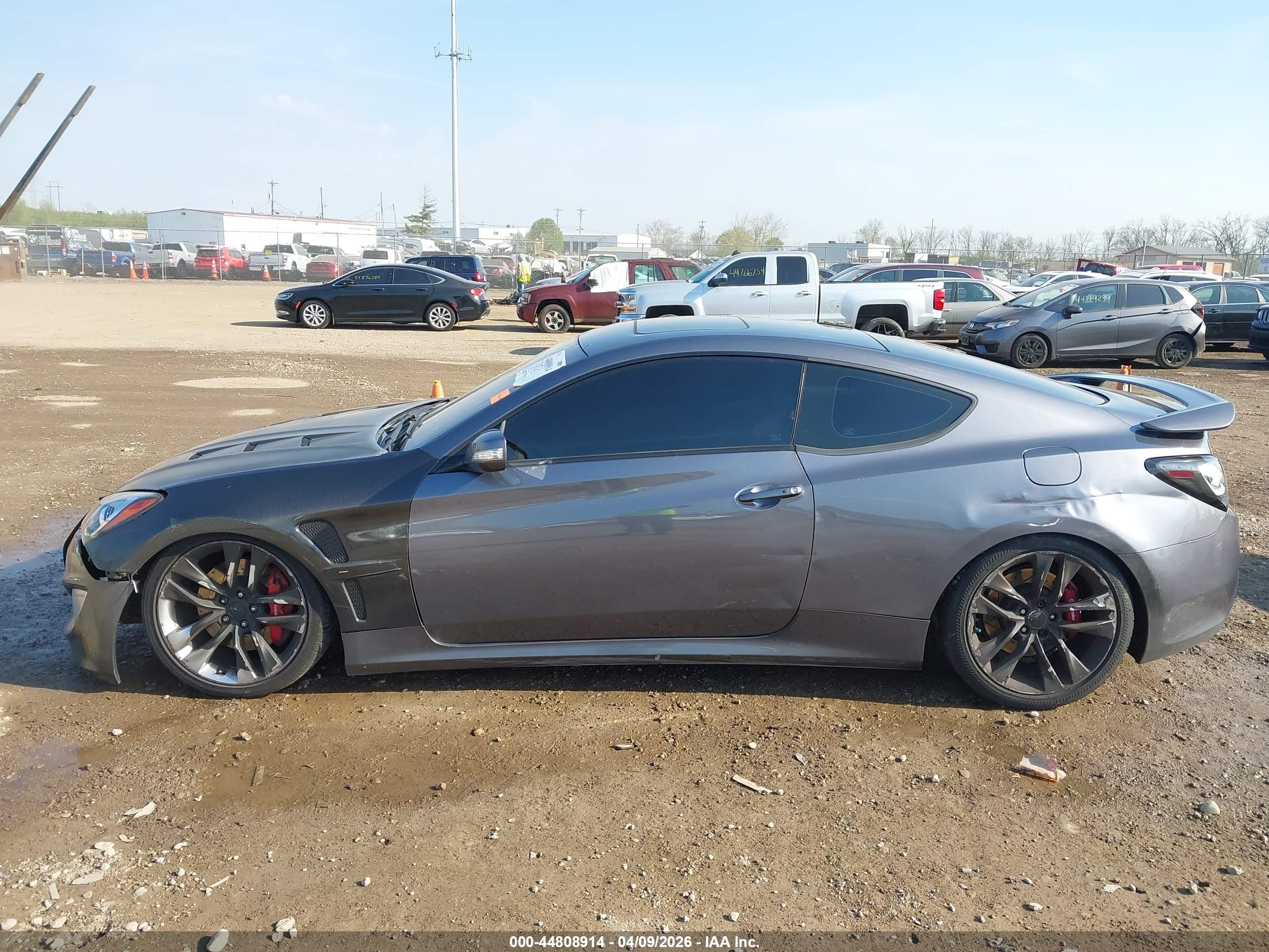 2015 Hyundai Genesis 3.8 Ultimate Gray vin: KMHHU6KJ5FU129574