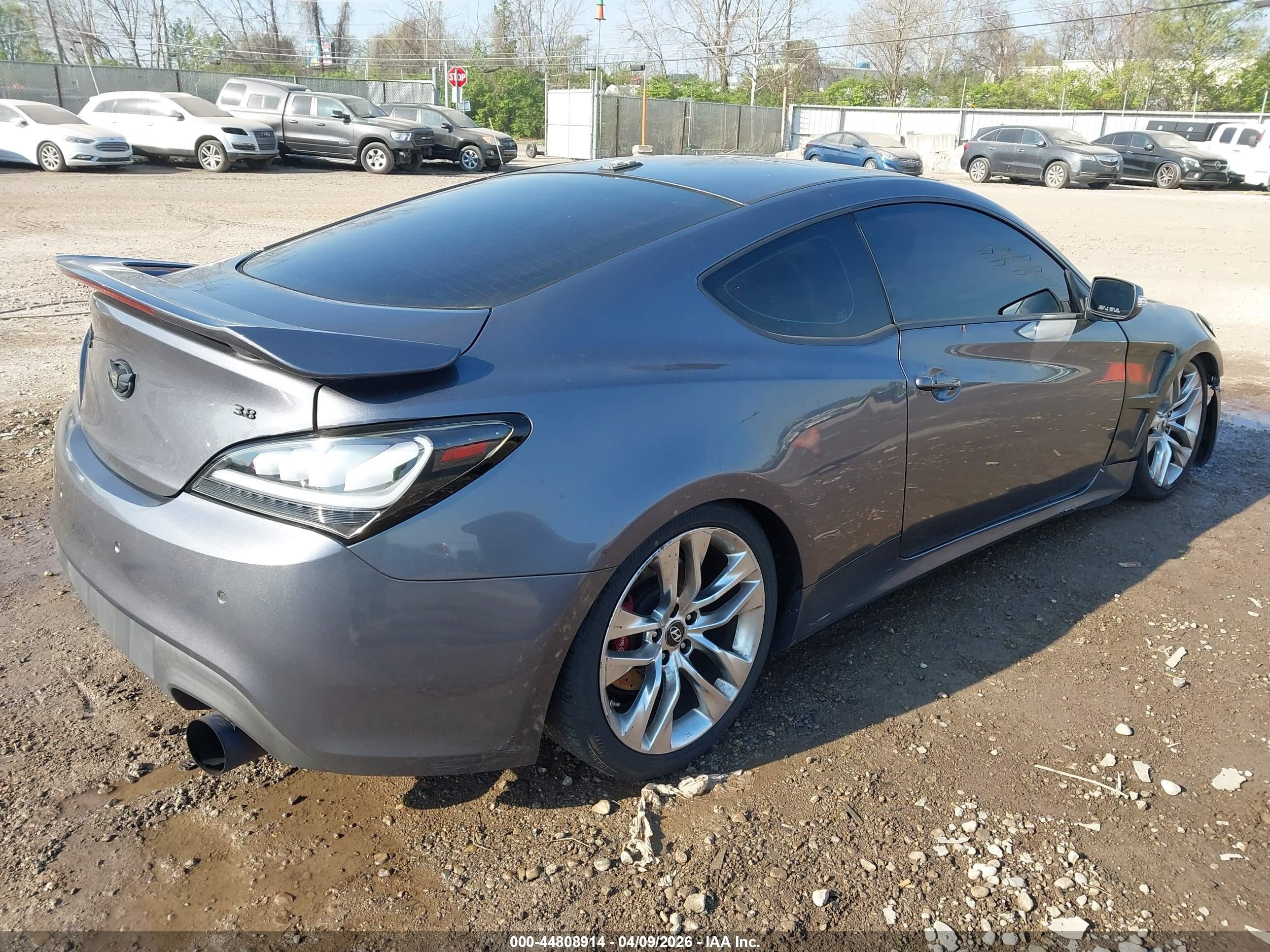 2015 Hyundai Genesis 3.8 Ultimate Gray vin: KMHHU6KJ5FU129574