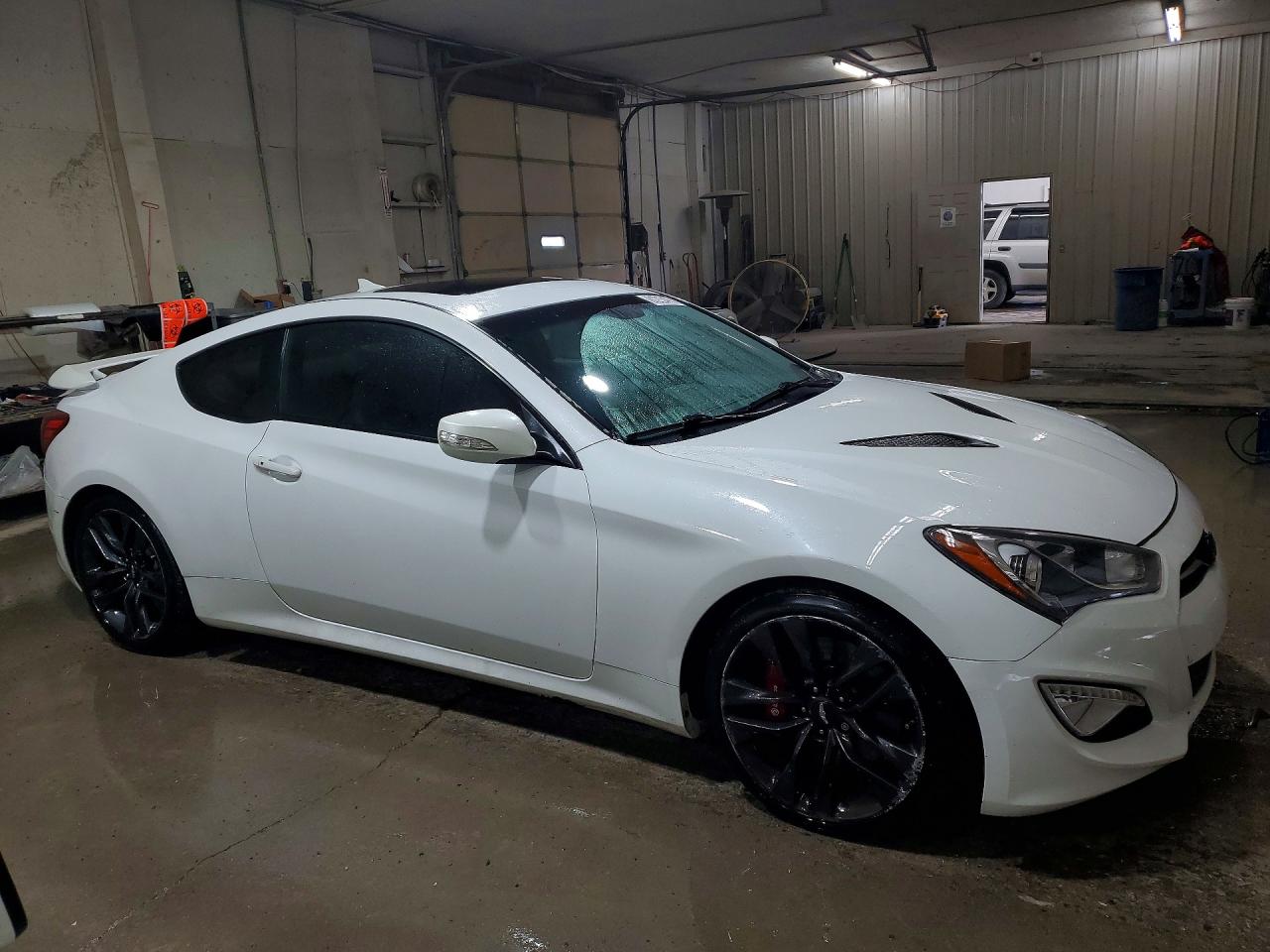 2013 Hyundai Genesis Coupe 3.8l White vin: KMHHU6KJ6DU107550