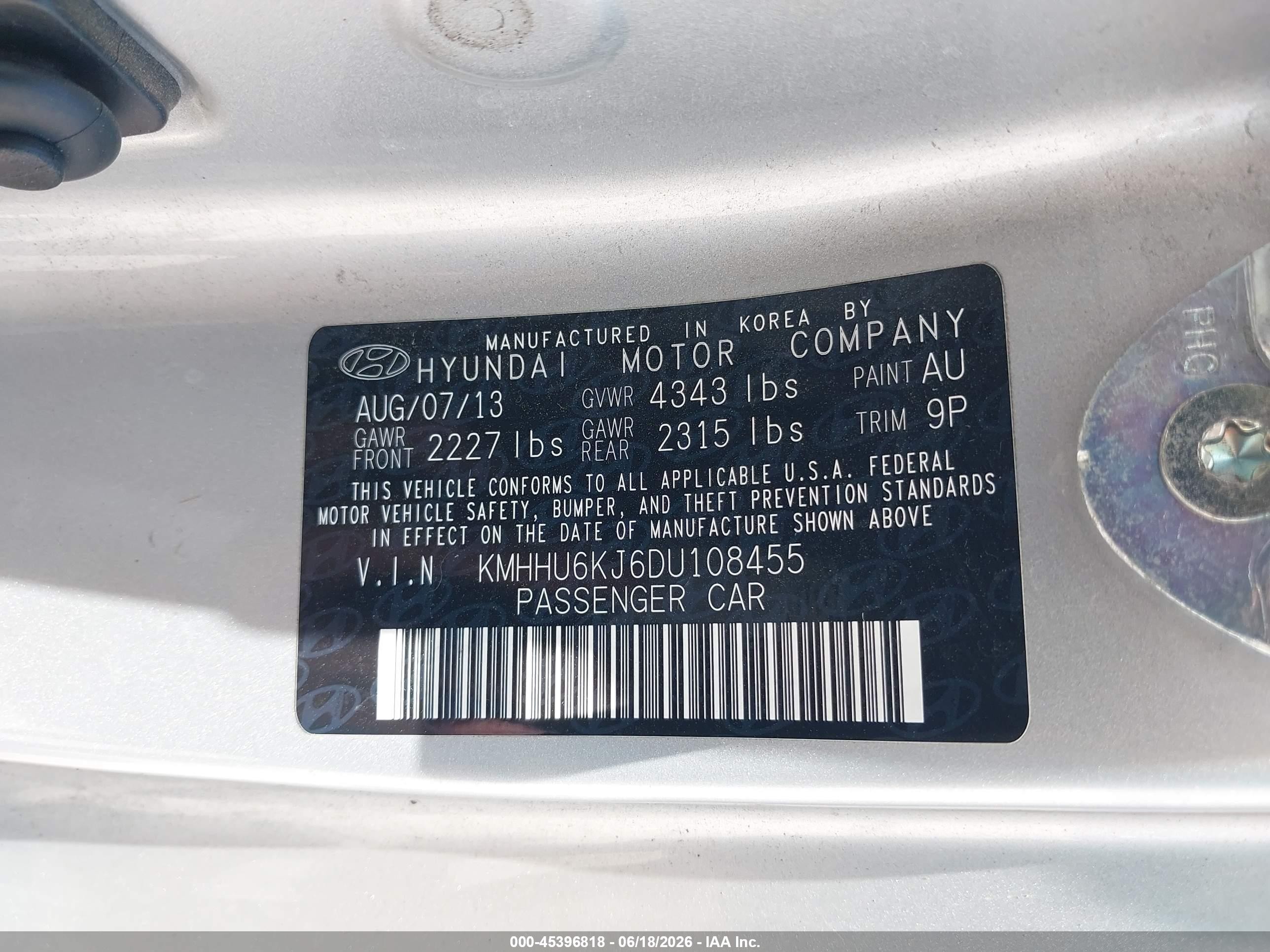 2013 Hyundai Genesis   Silver vin: KMHHU6KJ6DU108455