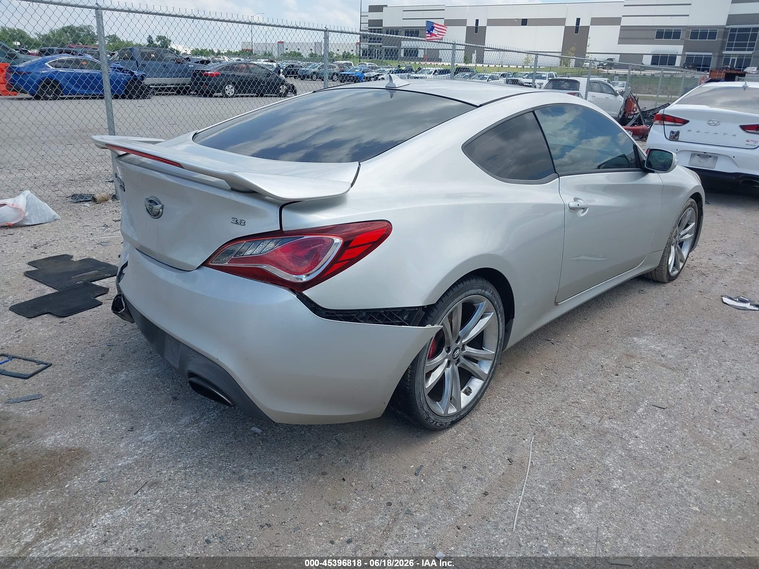 2013 Hyundai Genesis   Silver vin: KMHHU6KJ6DU108455