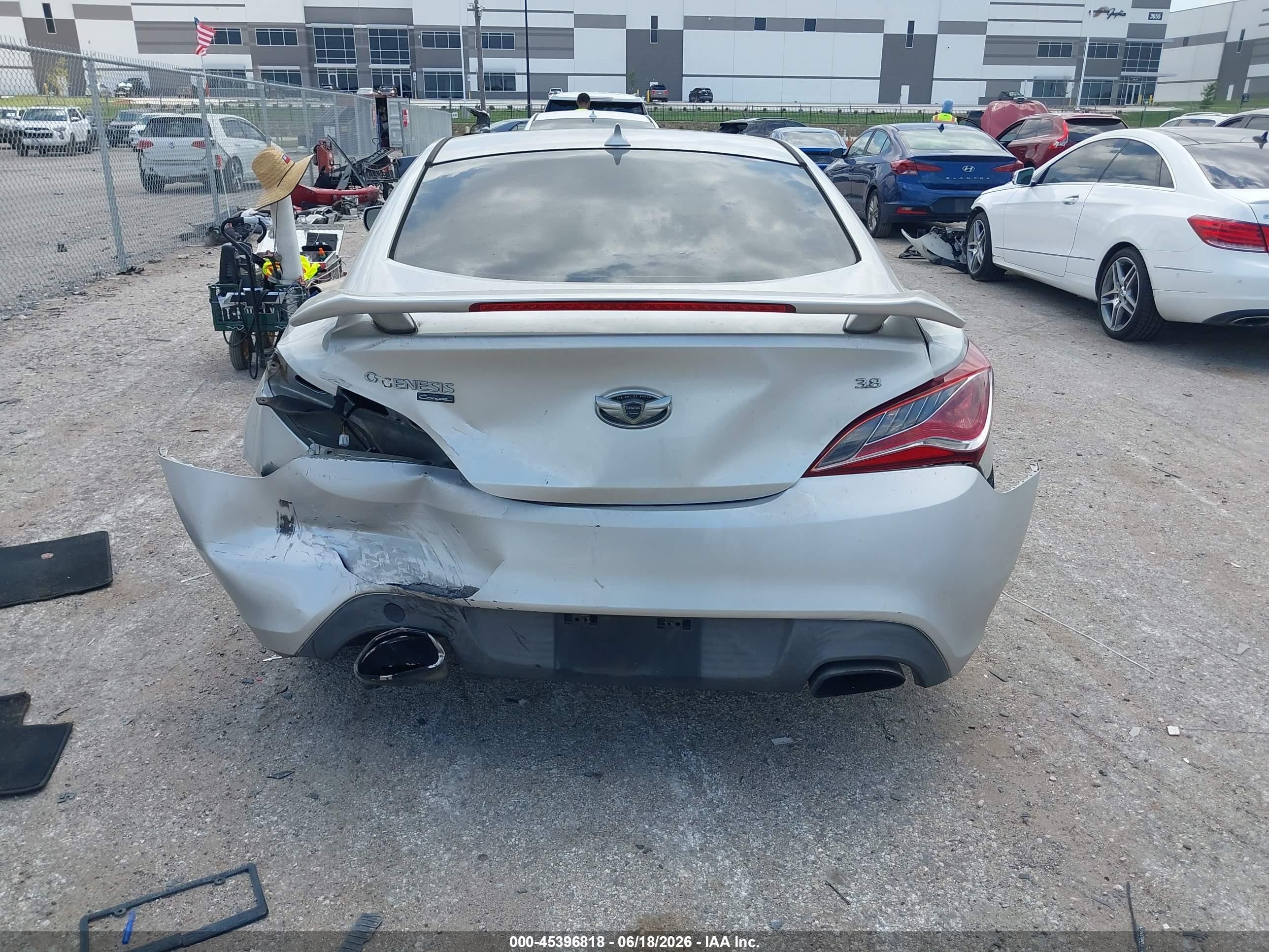 2013 Hyundai Genesis   Silver vin: KMHHU6KJ6DU108455