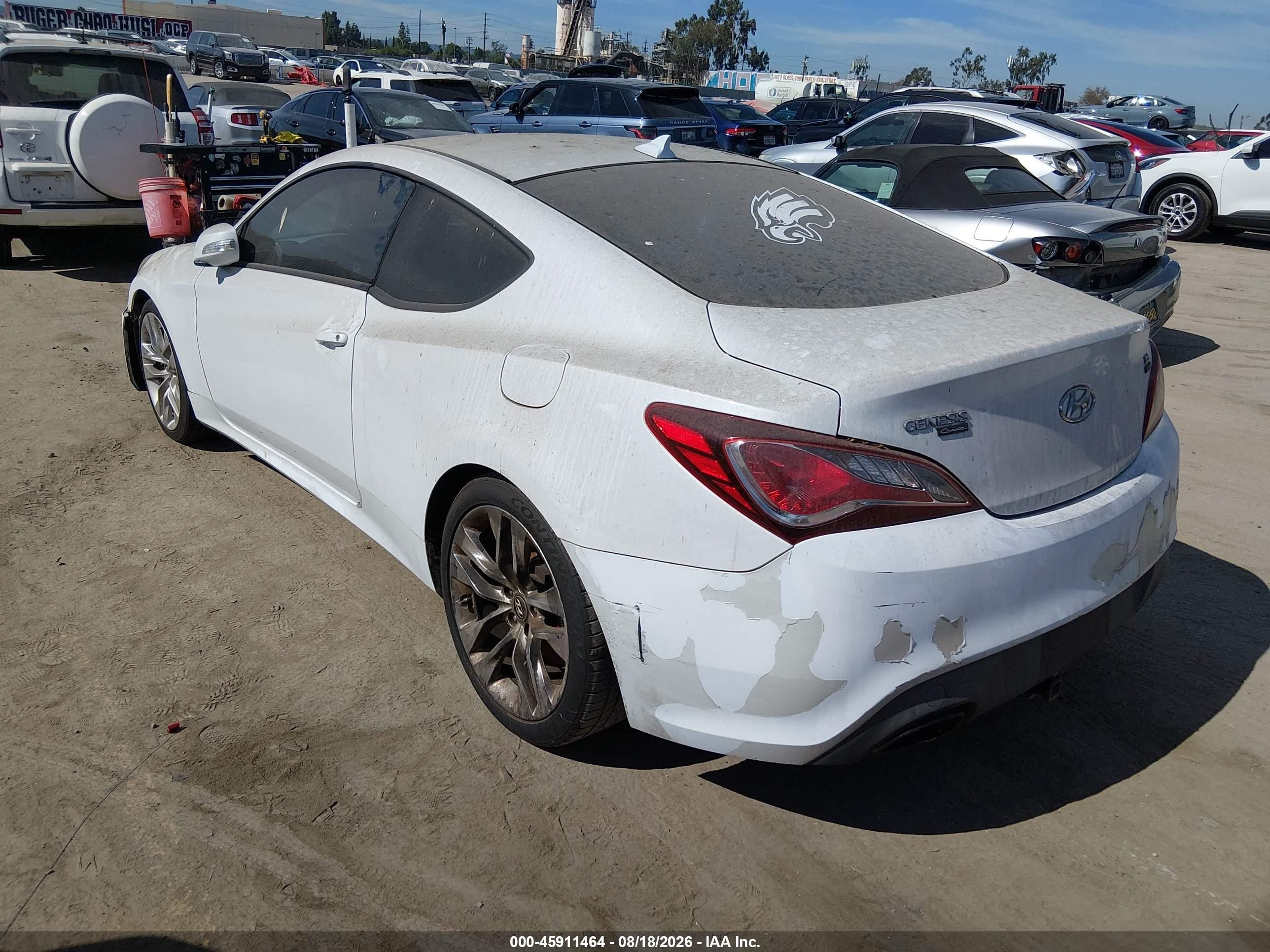 2014 Hyundai Genesis 3.8 R-spec White vin: KMHHU6KJ6EU120011