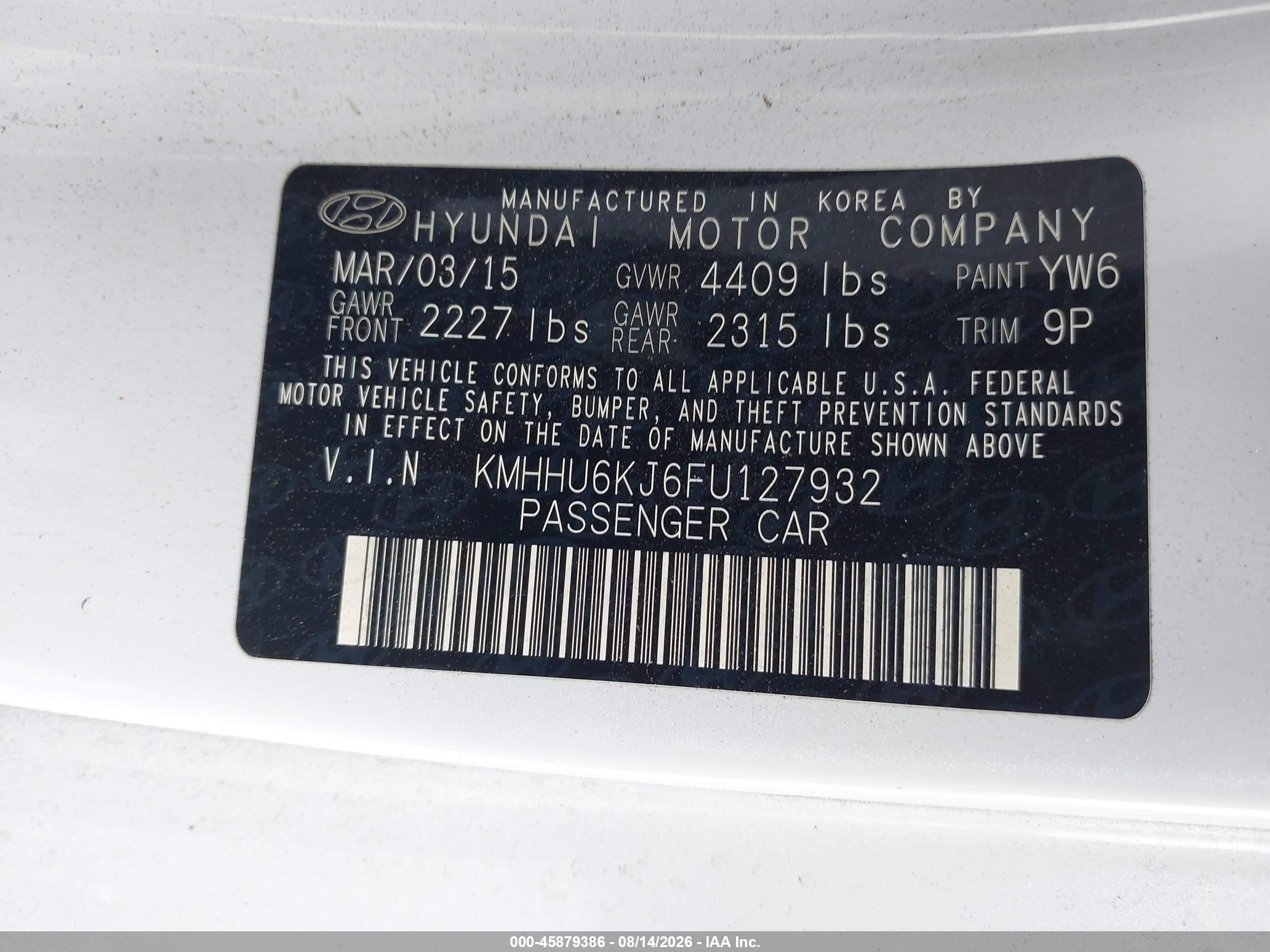 2015 Hyundai Genesis 3.8 Ultimate White vin: KMHHU6KJ6FU127932