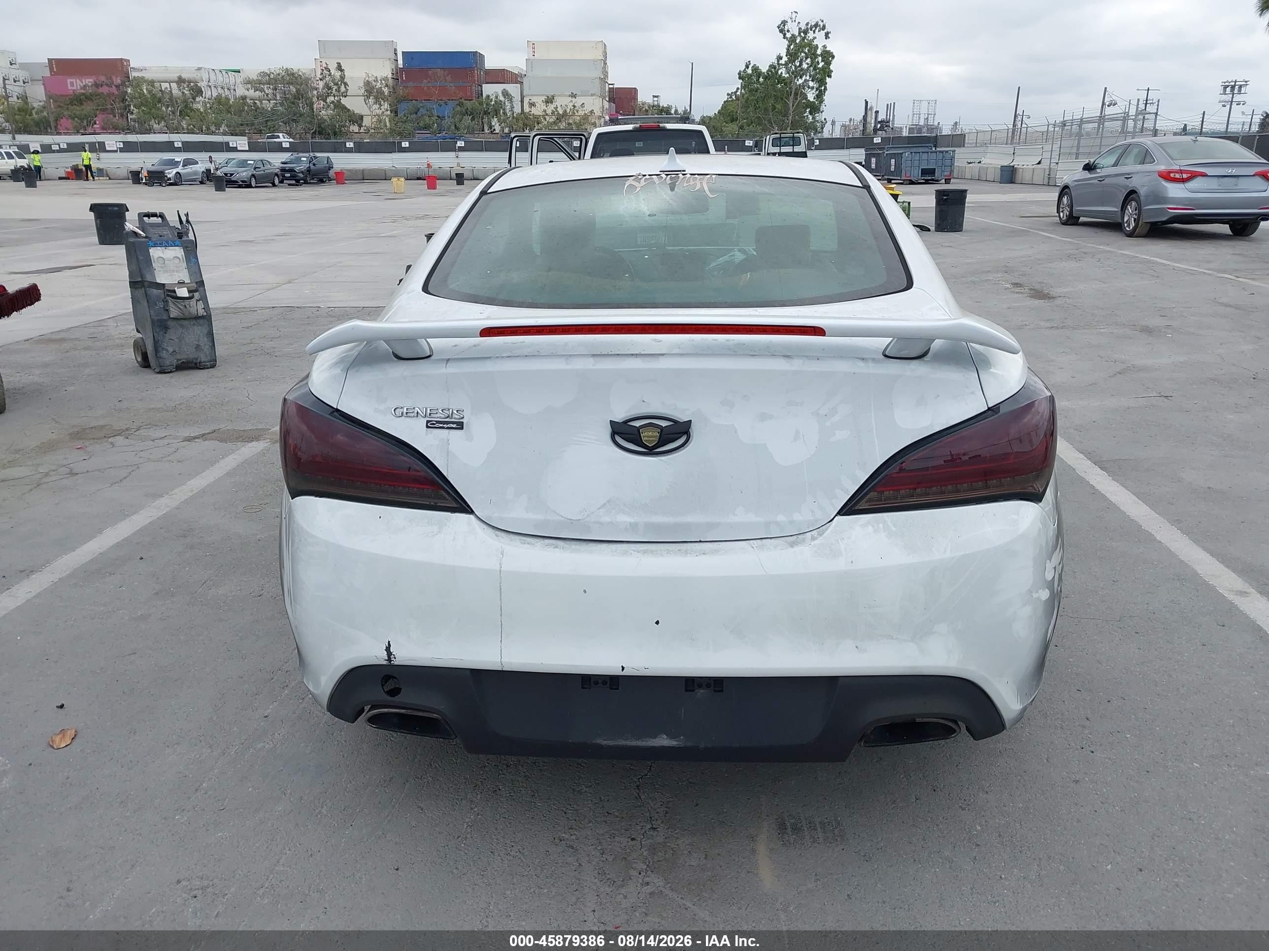 2015 Hyundai Genesis 3.8 Ultimate White vin: KMHHU6KJ6FU127932