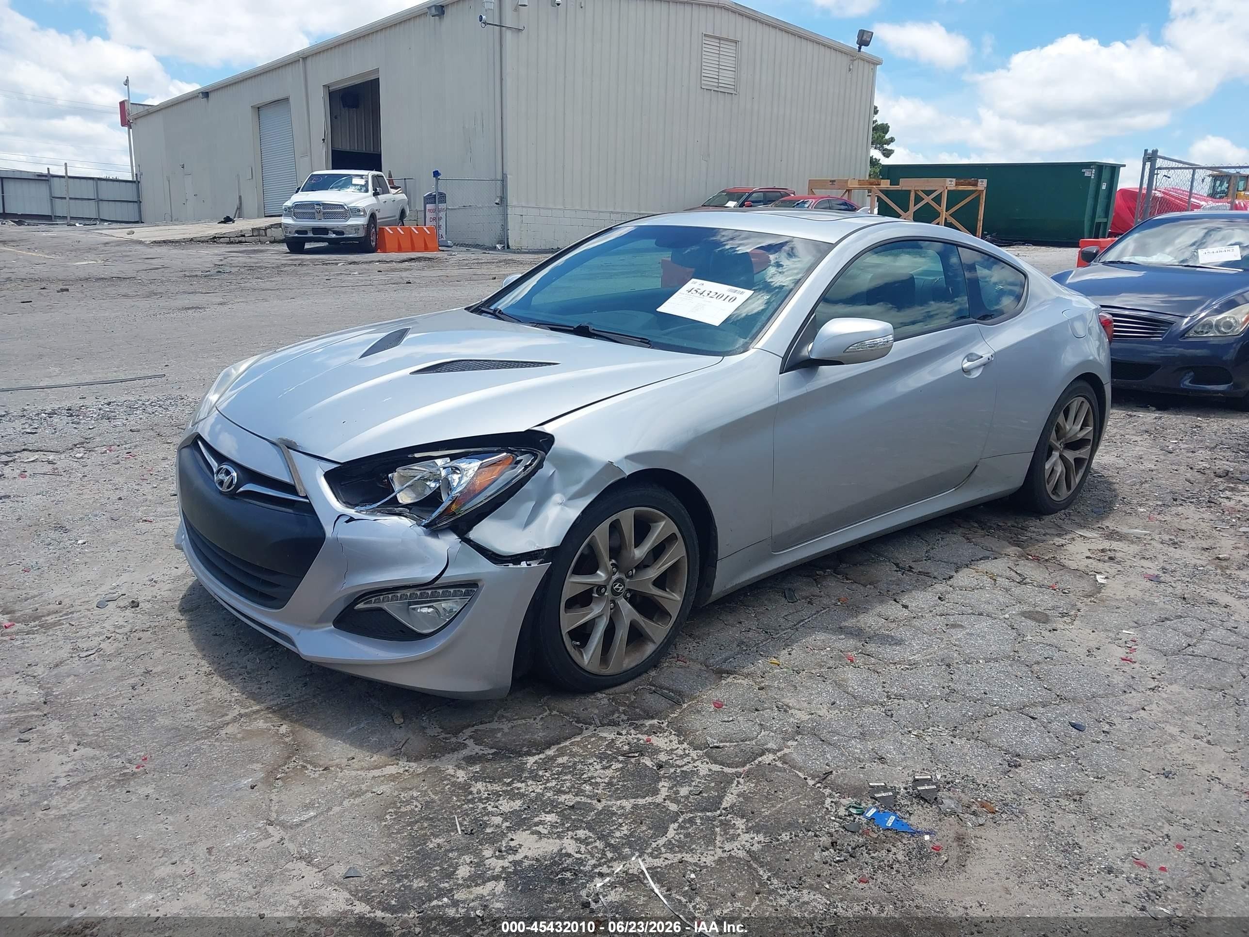 2013 Hyundai Genesis 3.8 Grand Touring Silver vin: KMHHU6KJ8DU086149