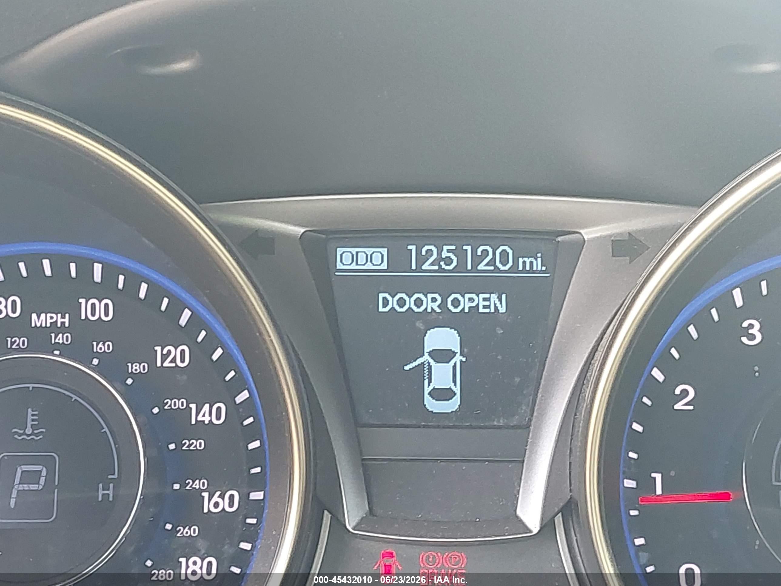 2013 Hyundai Genesis 3.8 Grand Touring Silver vin: KMHHU6KJ8DU086149