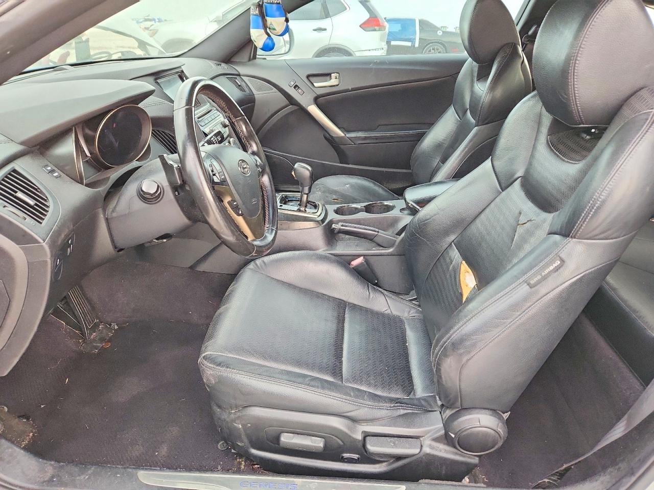 2013 Hyundai Genesis Coupe 3.8l Silver vin: KMHHU6KJ8DU092131