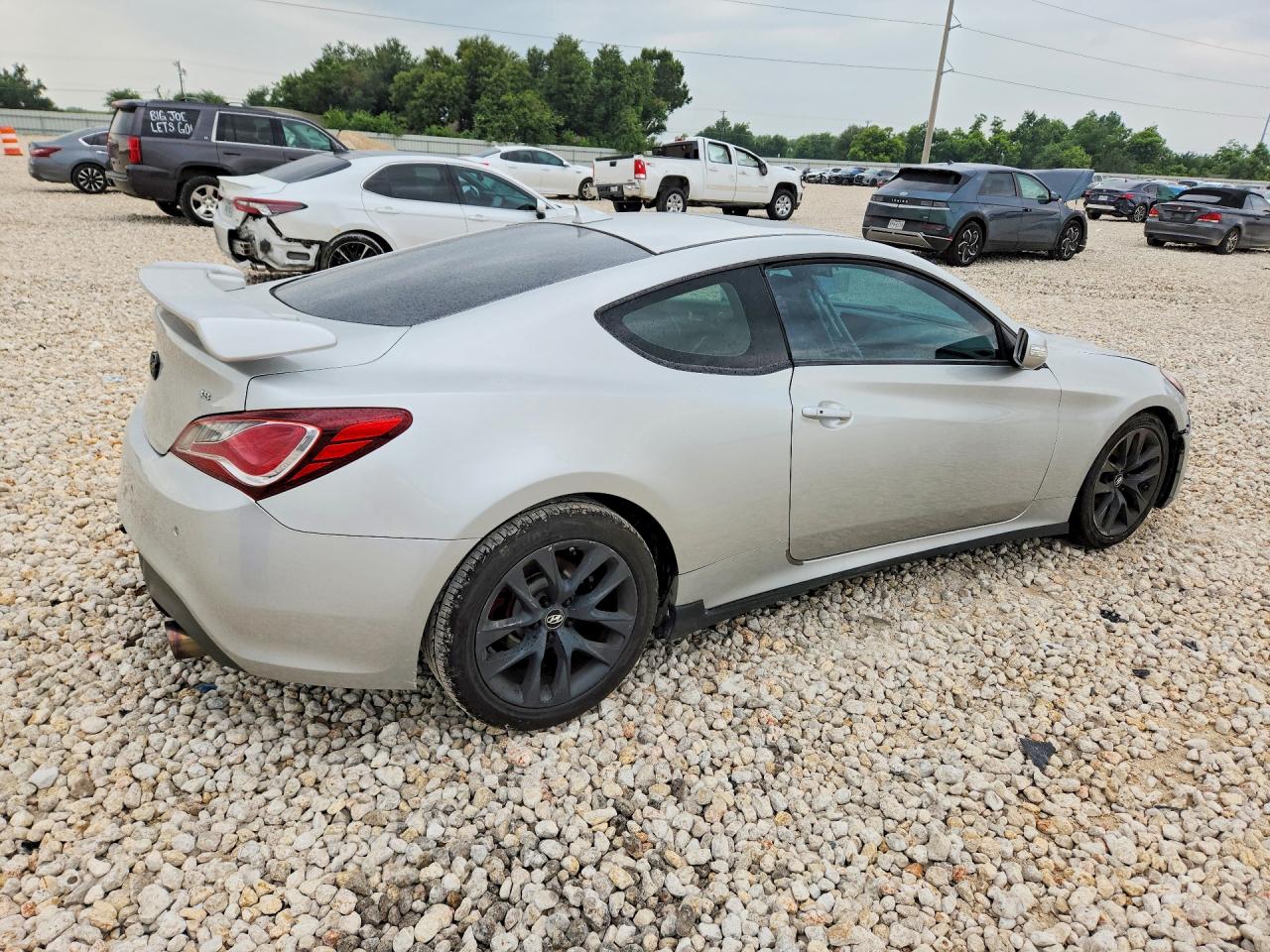 2013 Hyundai Genesis Coupe 3.8l Silver vin: KMHHU6KJ8DU092131