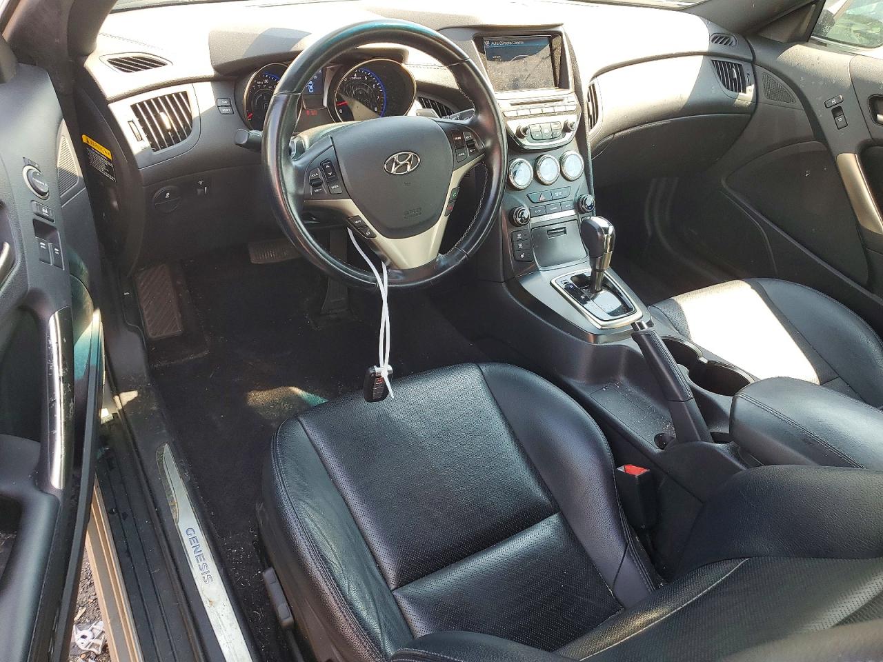 2013 Hyundai Genesis Coupe 3.8 Grand Touring Silver vin: KMHHU6KJ8DU105508