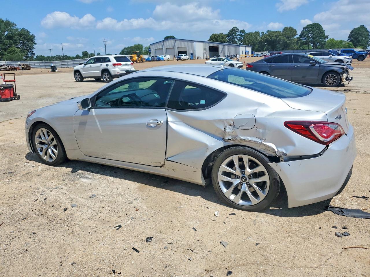 2015 Hyundai Genesis Coupe 3.8 Серебряный vin: KMHHU6KJ8FU124370