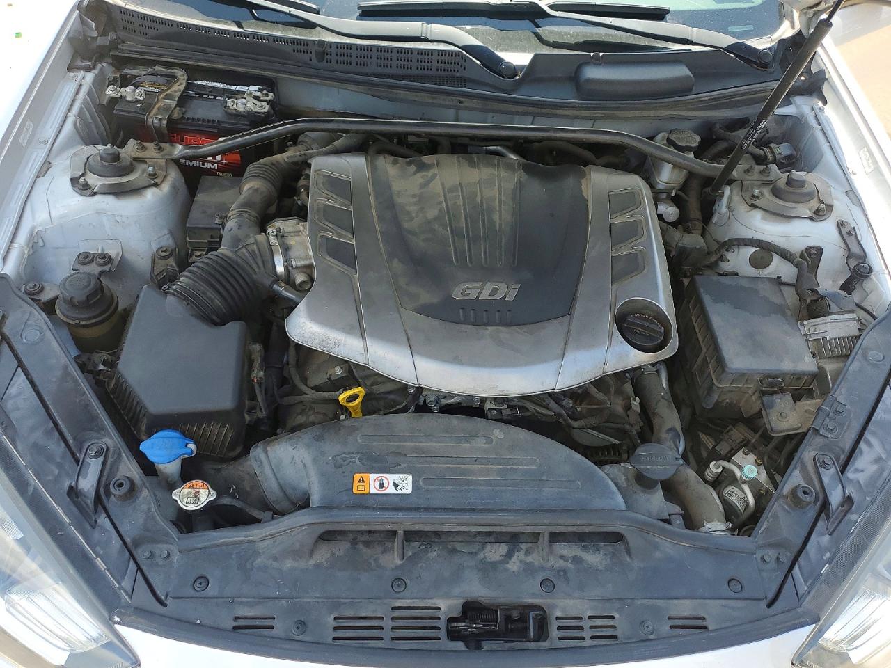 2015 Hyundai Genesis Coupe 3.8 Серебряный vin: KMHHU6KJ8FU124370