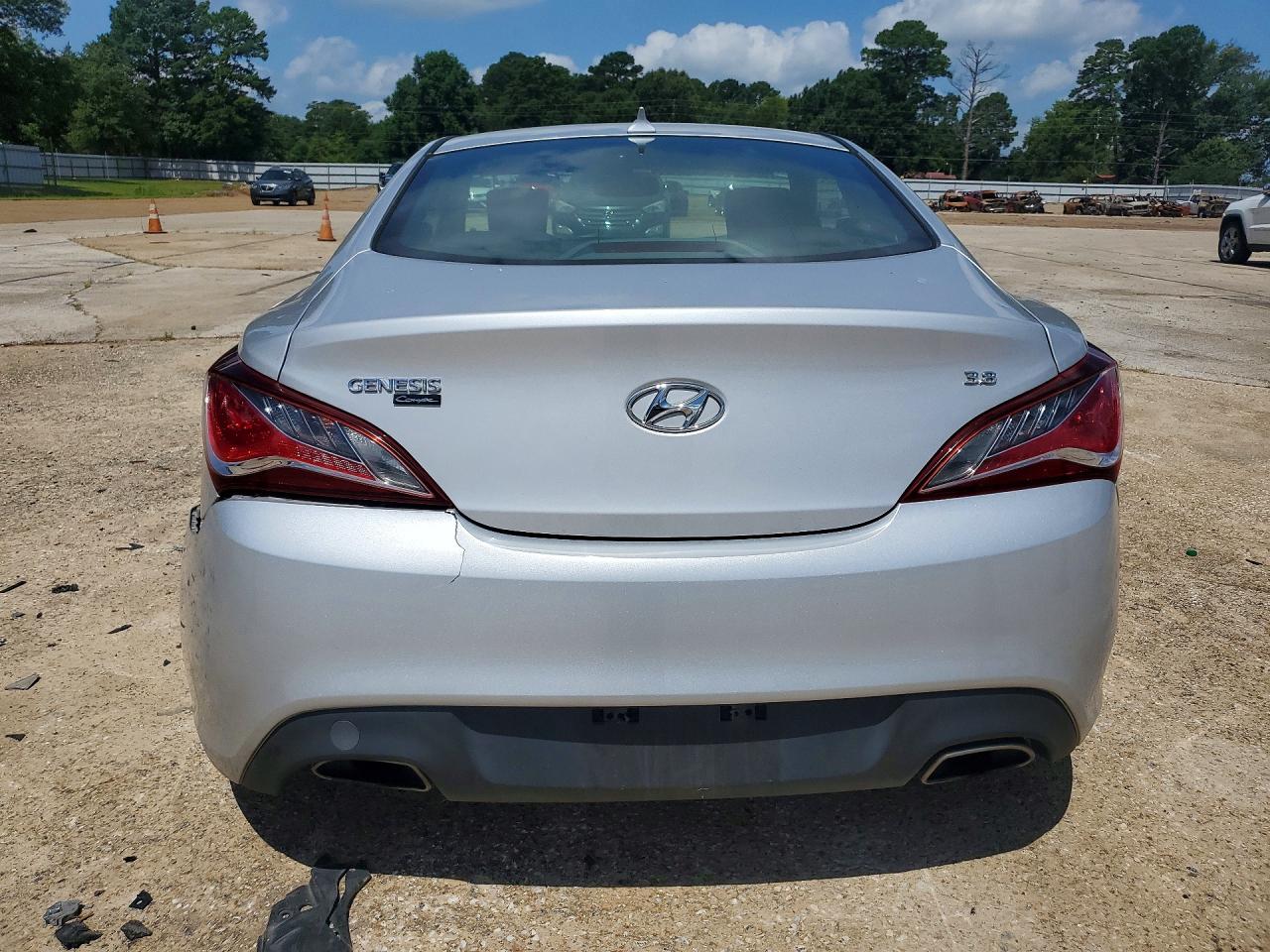 2015 Hyundai Genesis Coupe 3.8 Серебряный vin: KMHHU6KJ8FU124370