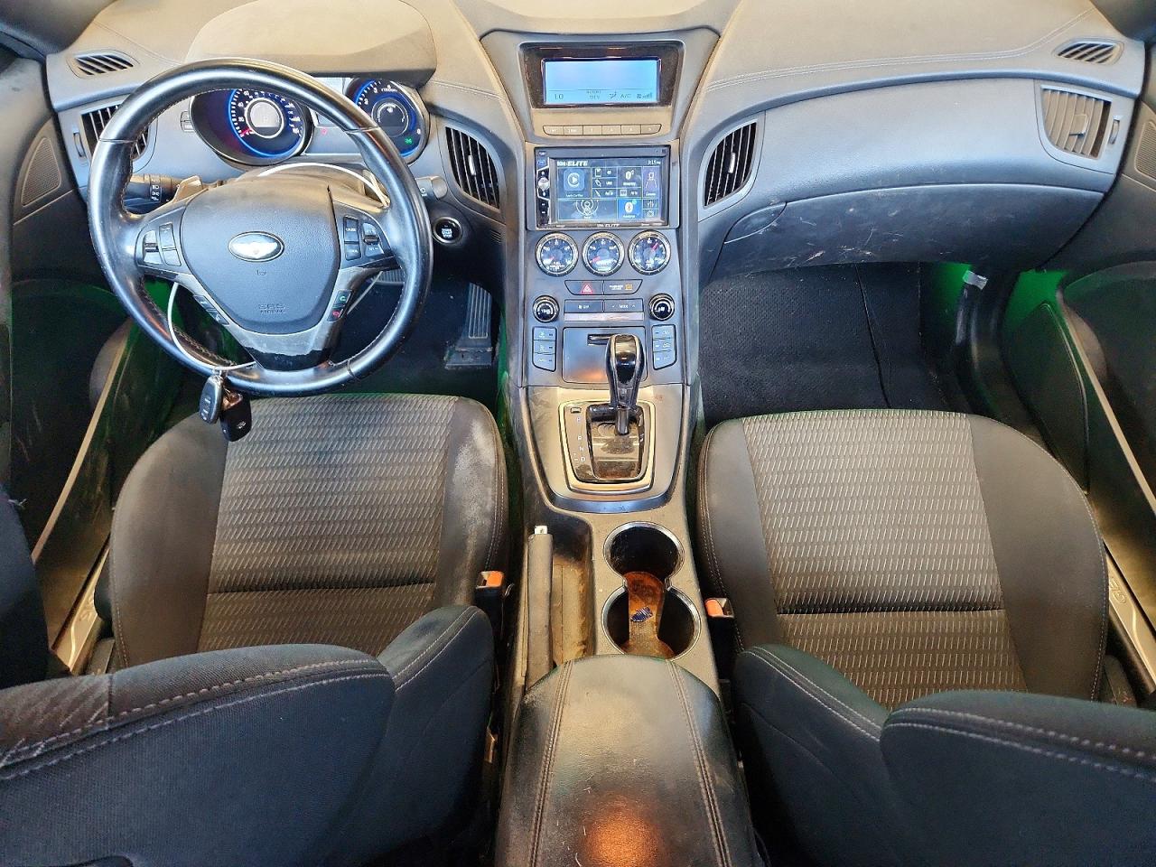 2015 Hyundai Genesis Coupe 3.8 White vin: KMHHU6KJ9FU122272