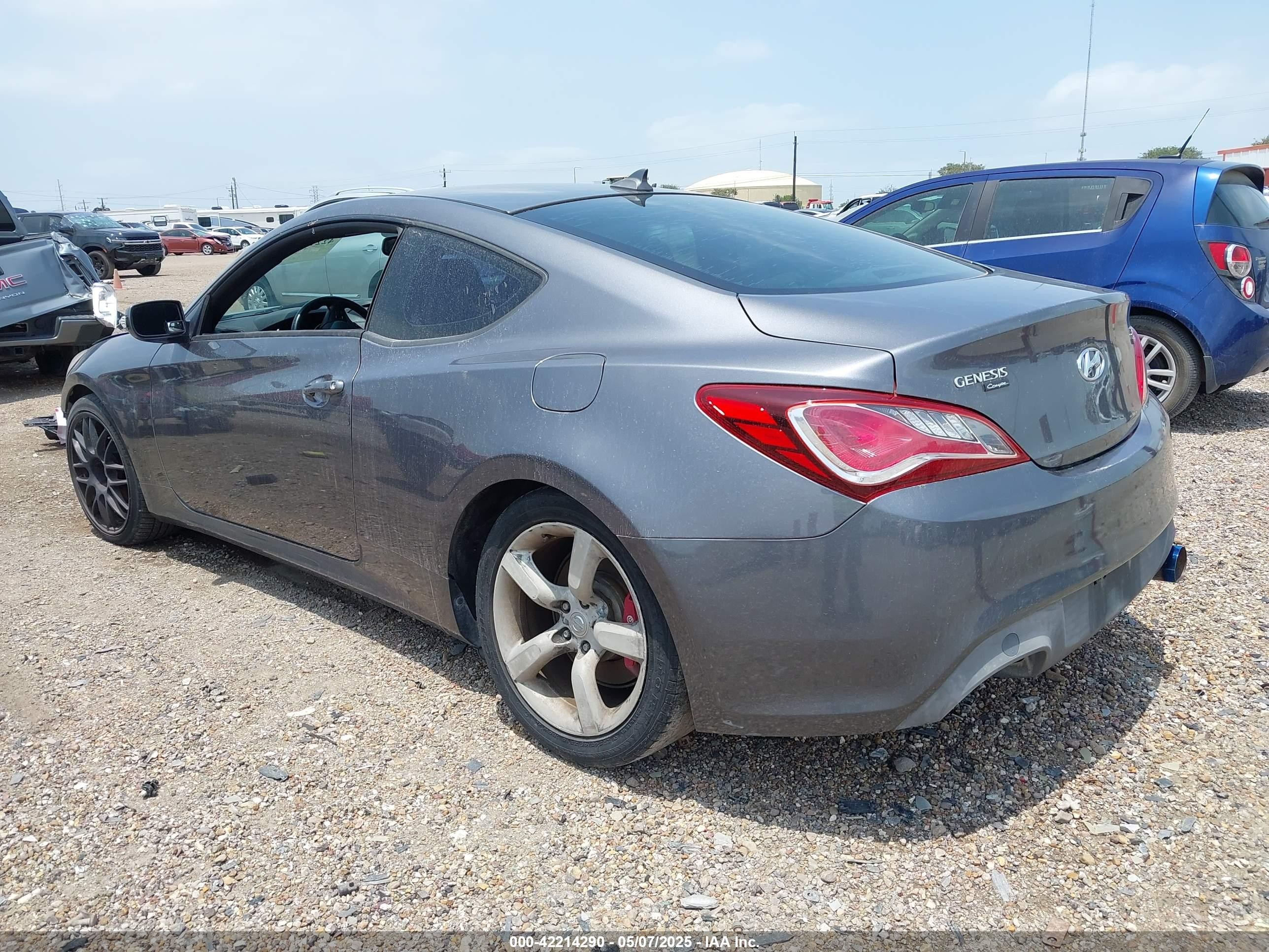 2015 Hyundai Genesis   Gray vin: KMHHU6KJ9FU124846