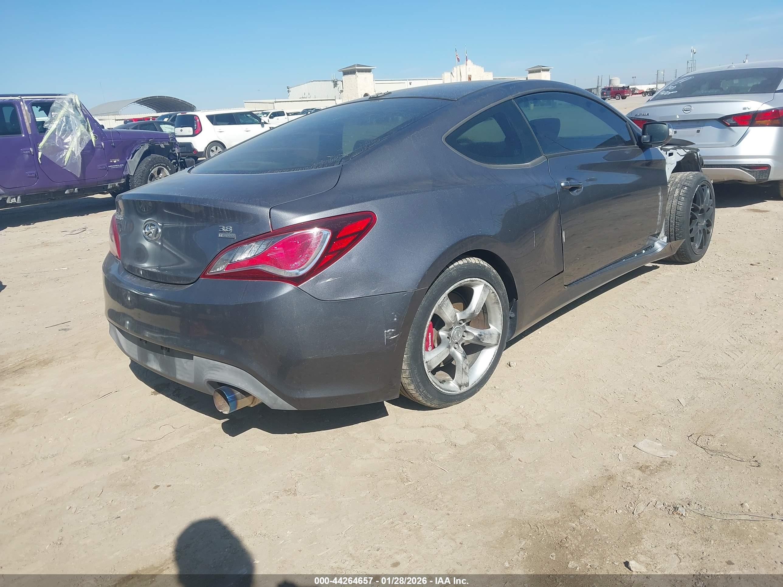 2015 Hyundai Genesis 3.8 R-spec Gray vin: KMHHU6KJ9FU124846