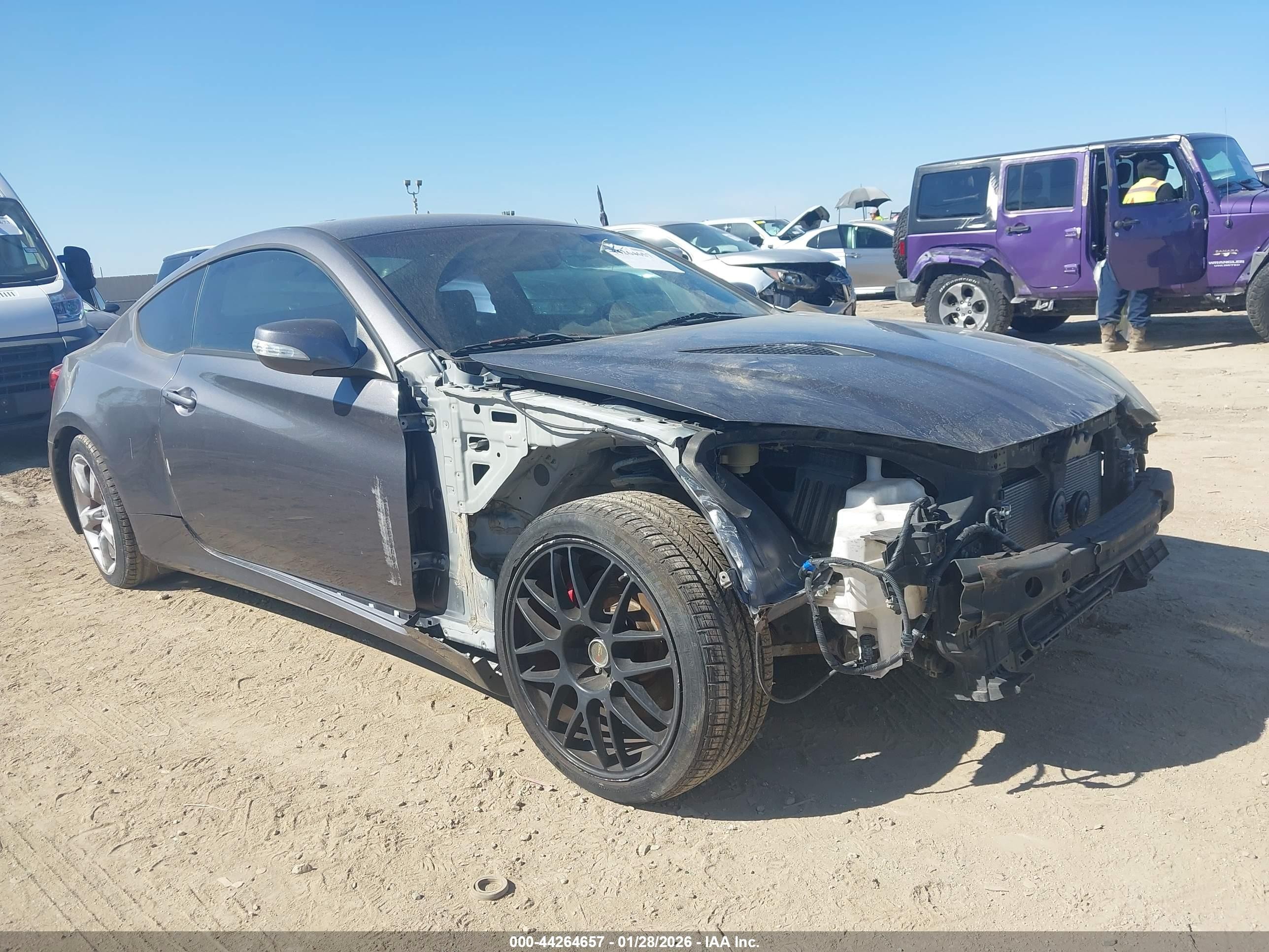 2015 Hyundai Genesis 3.8 R-spec Gray vin: KMHHU6KJ9FU124846