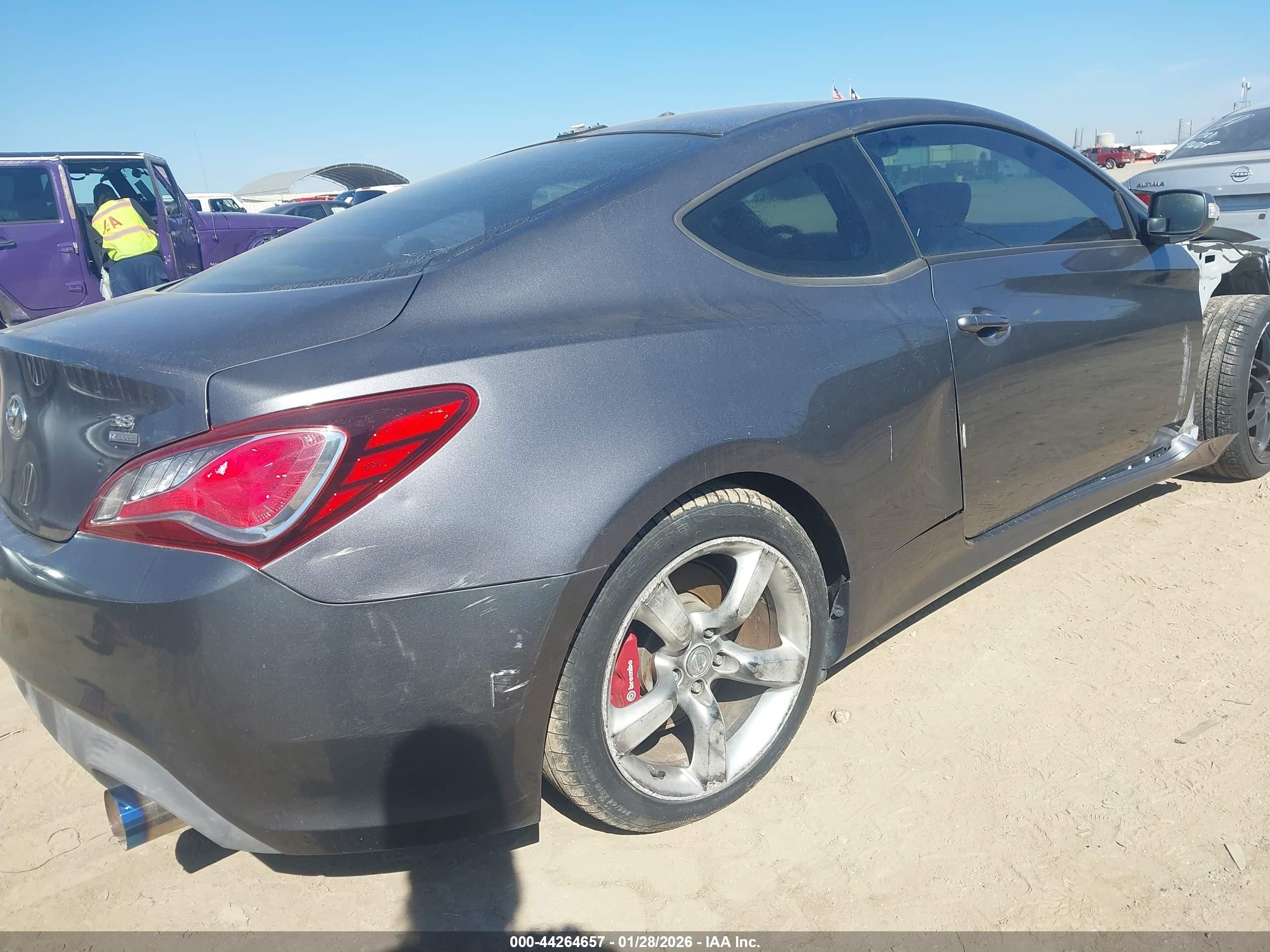 2015 Hyundai Genesis 3.8 R-spec Gray vin: KMHHU6KJ9FU124846