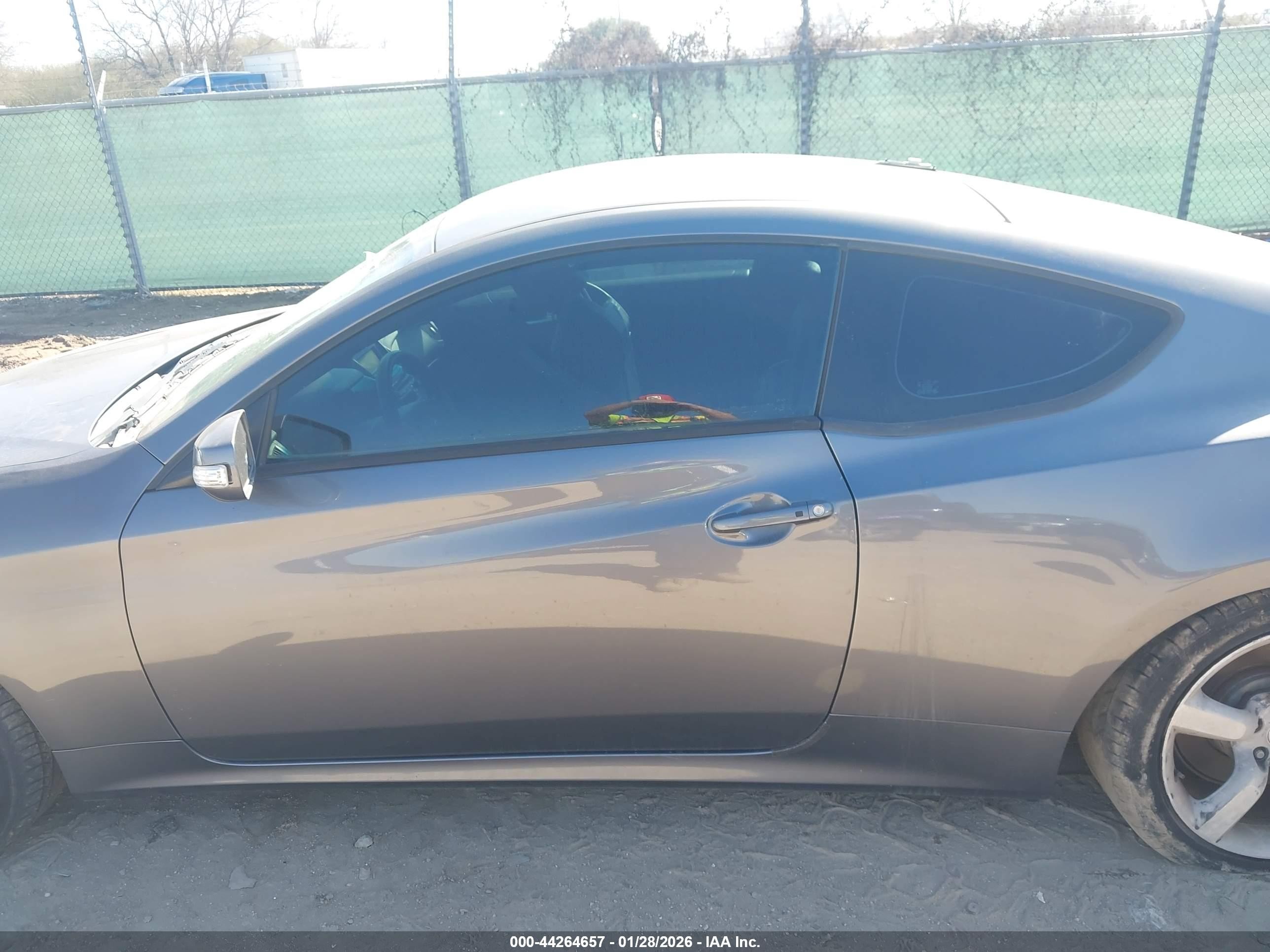 2015 Hyundai Genesis 3.8 R-spec Gray vin: KMHHU6KJ9FU124846