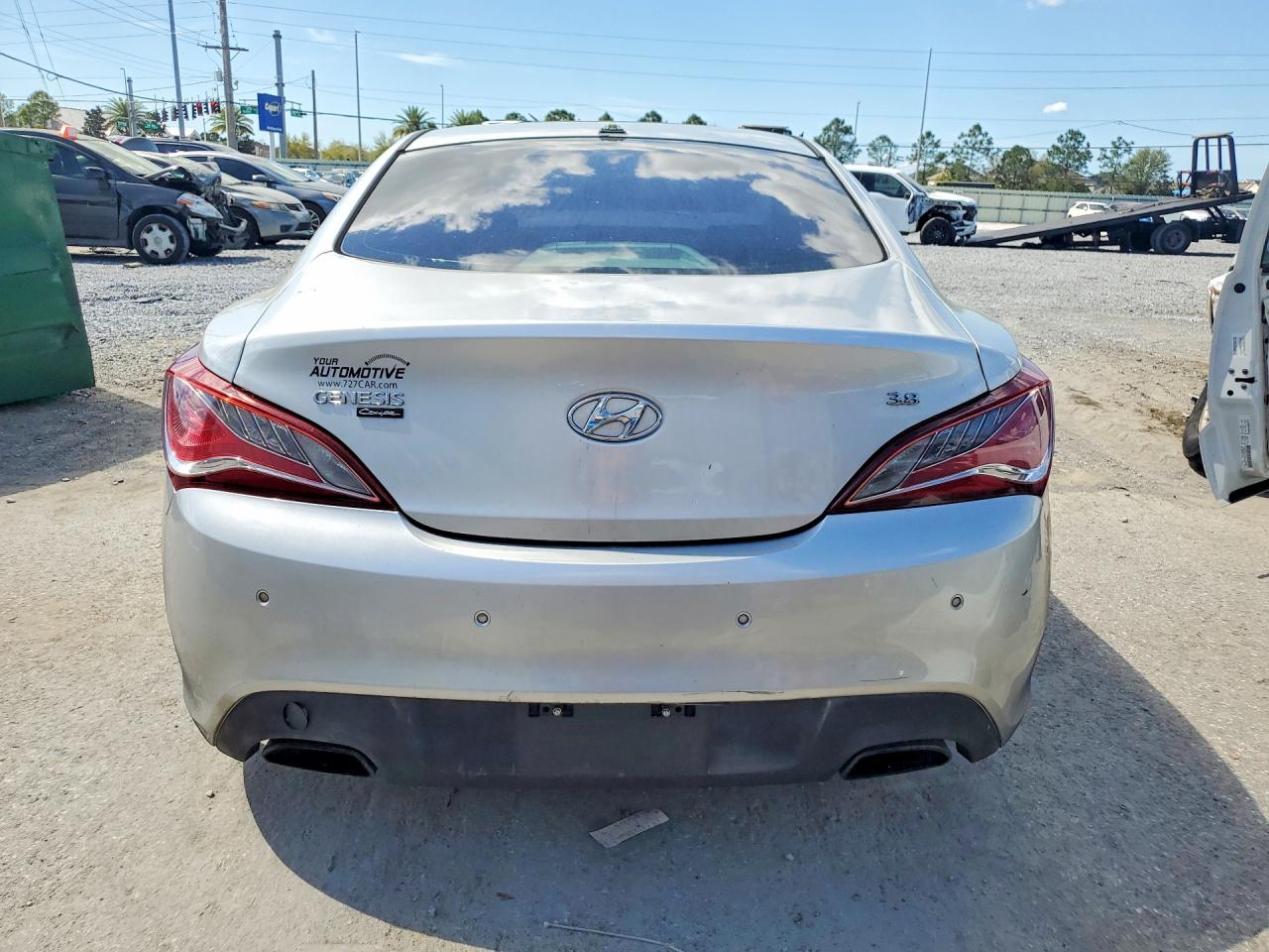 2014 Hyundai Genesis Coupe 3.8 Grand Touring Silver vin: KMHHU6KJXEU116737