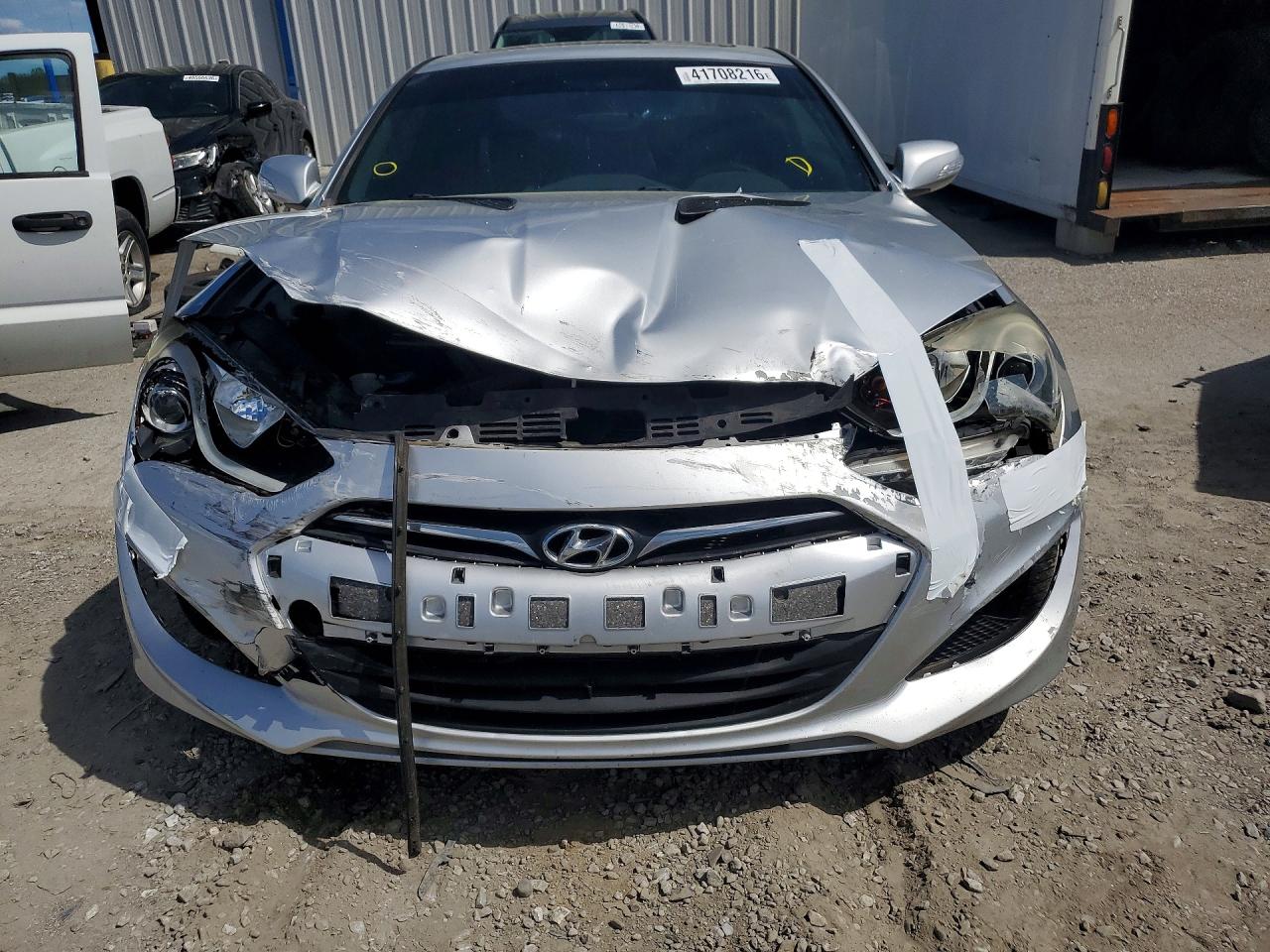 2014 Hyundai Genesis Coupe 3.8 Grand Touring Silver vin: KMHHU6KJXEU116737