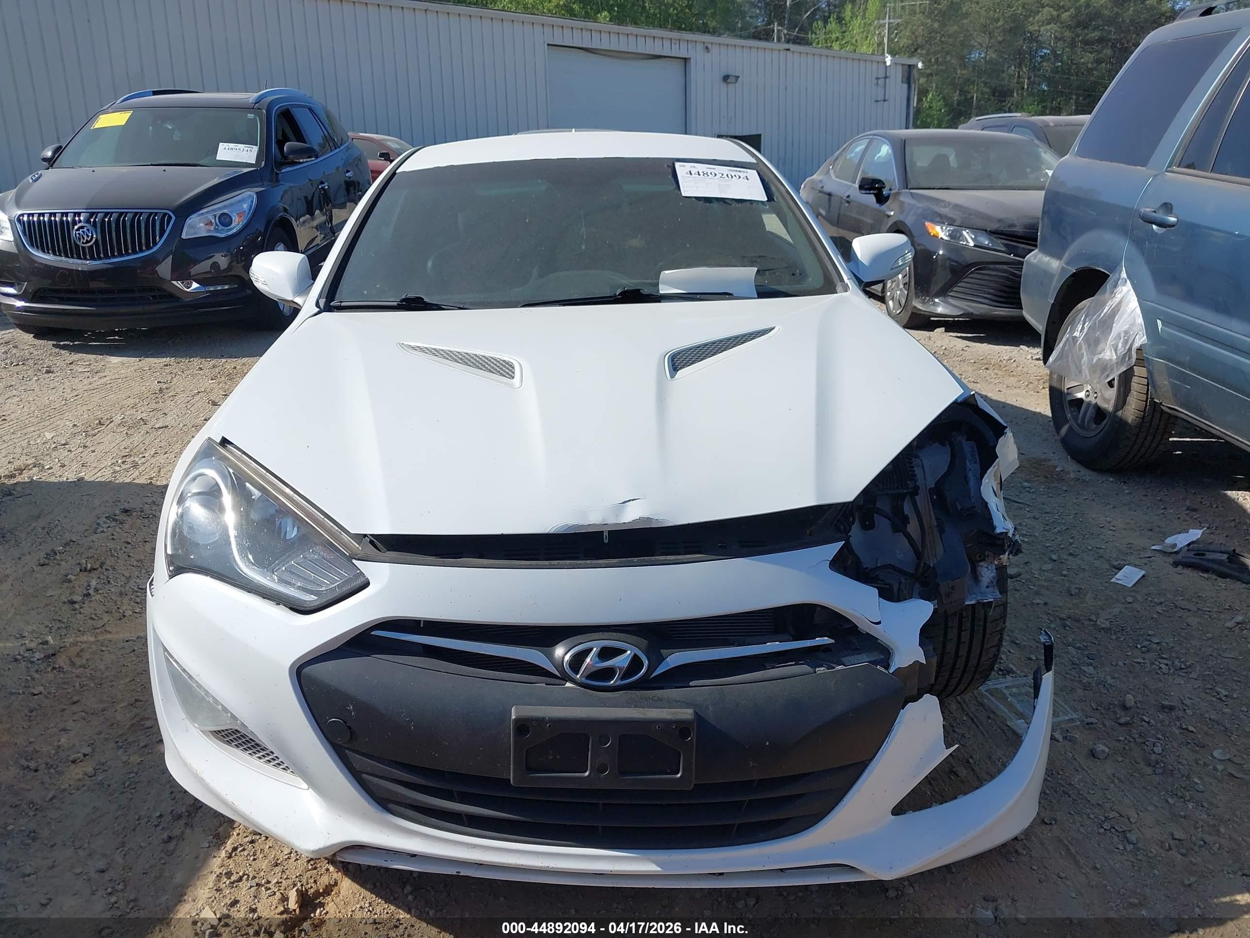 2015 Hyundai Genesis 3.8 R-spec Серебряный vin: KMHHU6KJXFU124774