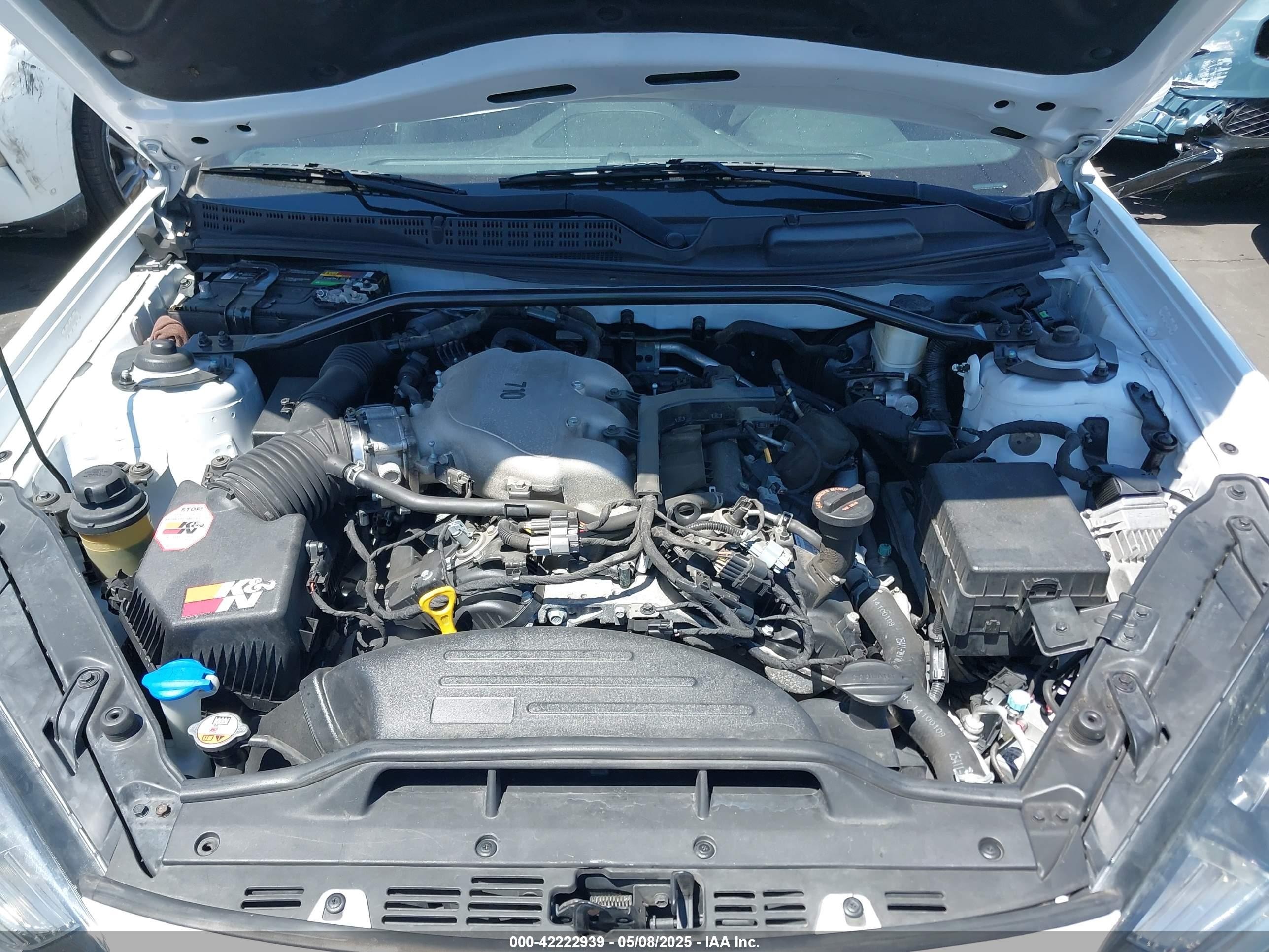 2015 Hyundai Genesis 3.8 Ultimate Белый vin: KMHHU6KJXFU125150