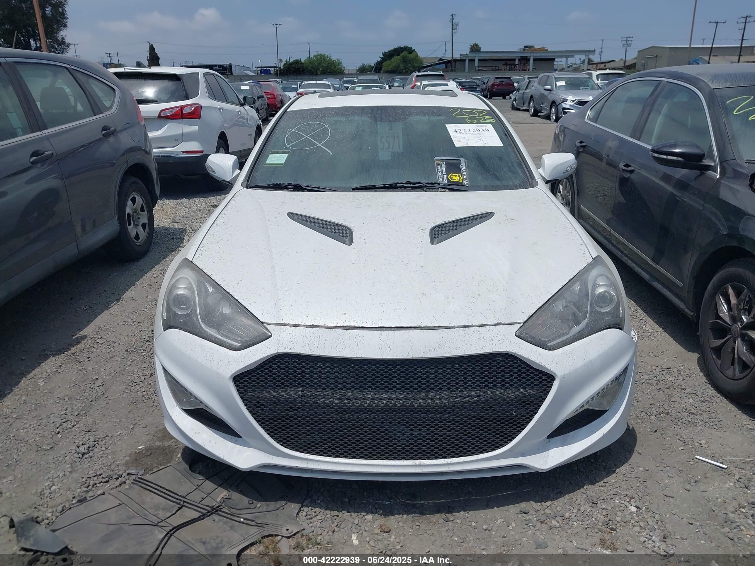 2015 Hyundai Genesis 3.8 Ultimate Белый vin: KMHHU6KJXFU125150