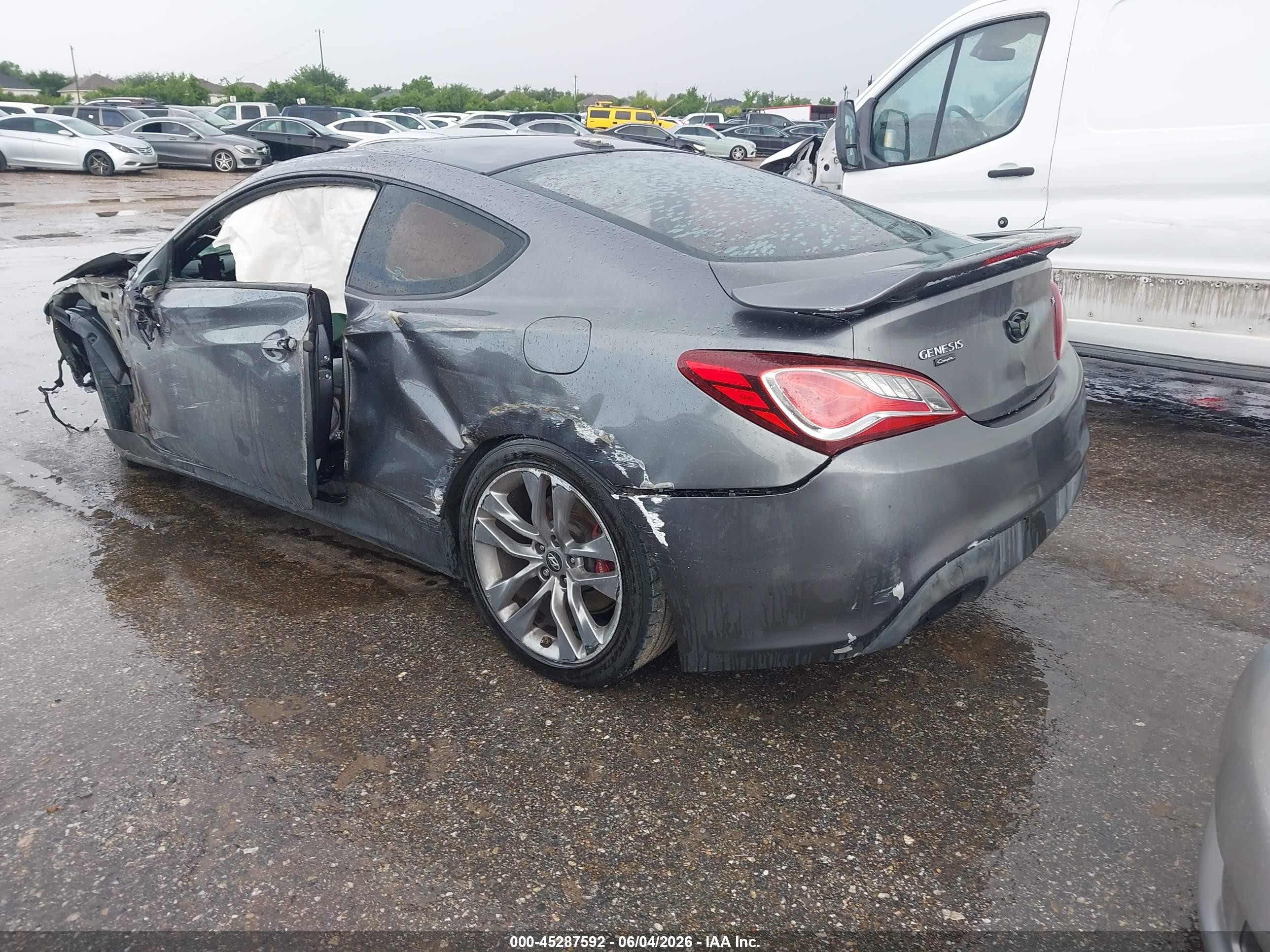 2015 Hyundai Genesis Gray vin: KMHHU6KJXFU127626