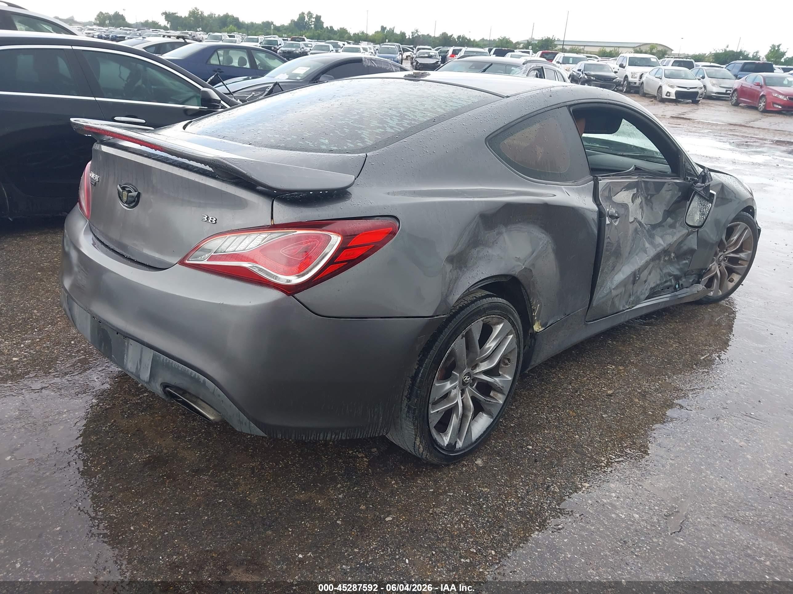 2015 Hyundai Genesis Gray vin: KMHHU6KJXFU127626