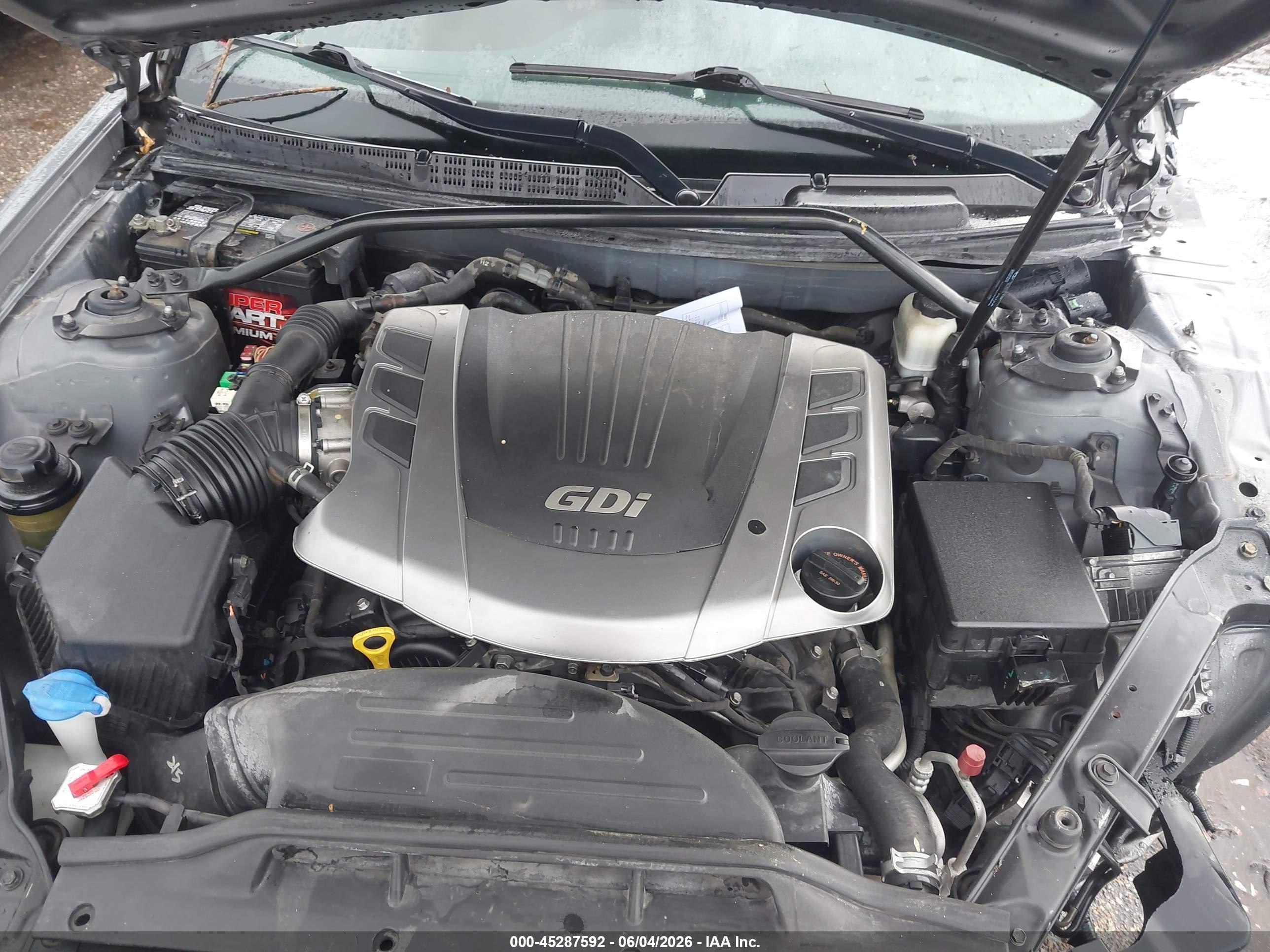 2015 Hyundai Genesis Gray vin: KMHHU6KJXFU127626
