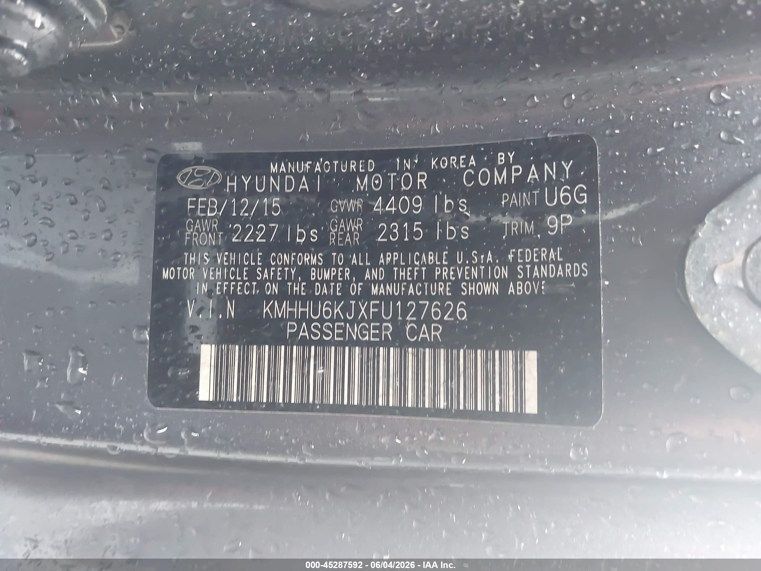 2015 Hyundai Genesis Gray vin: KMHHU6KJXFU127626