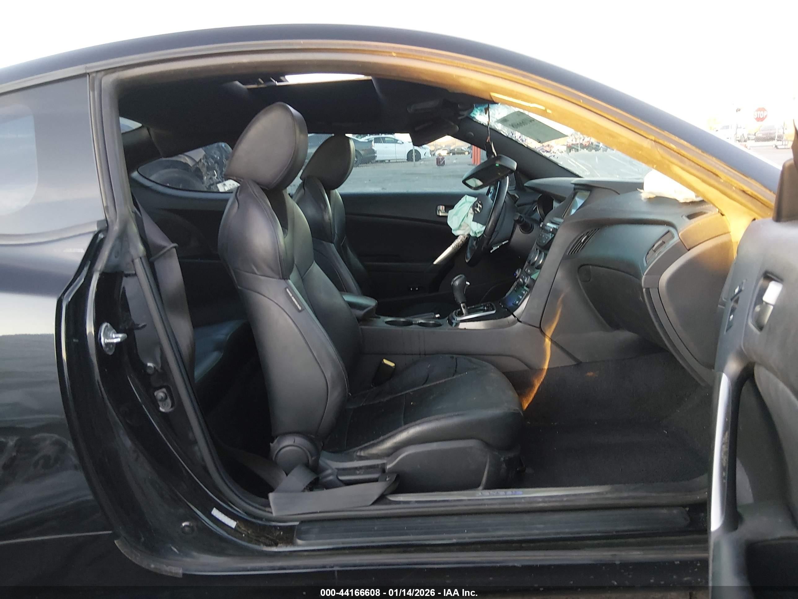 2015 Hyundai Genesis 3.8 Ultimate Black vin: KMHHU6KJXFU129179