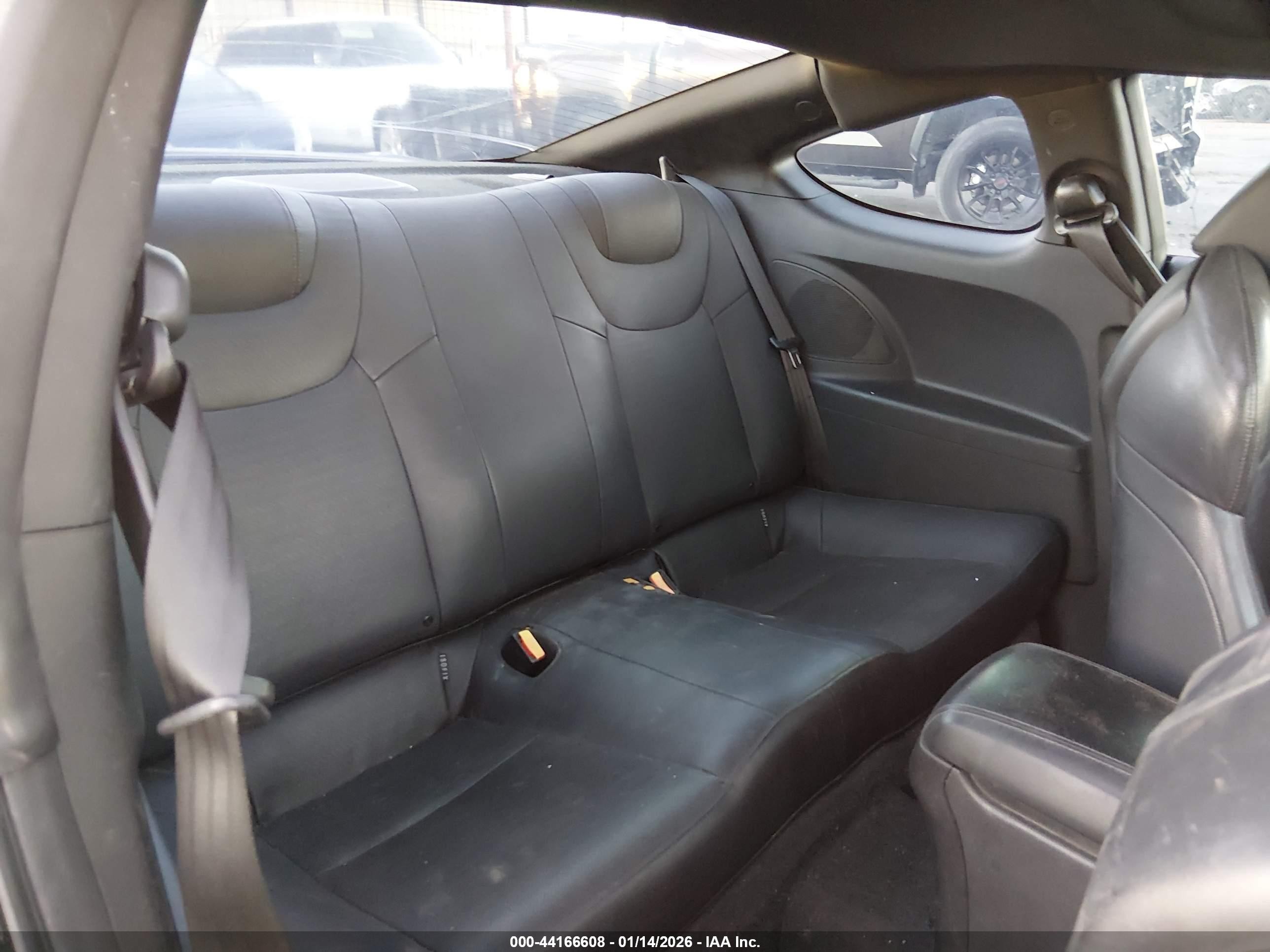 2015 Hyundai Genesis 3.8 Ultimate Black vin: KMHHU6KJXFU129179