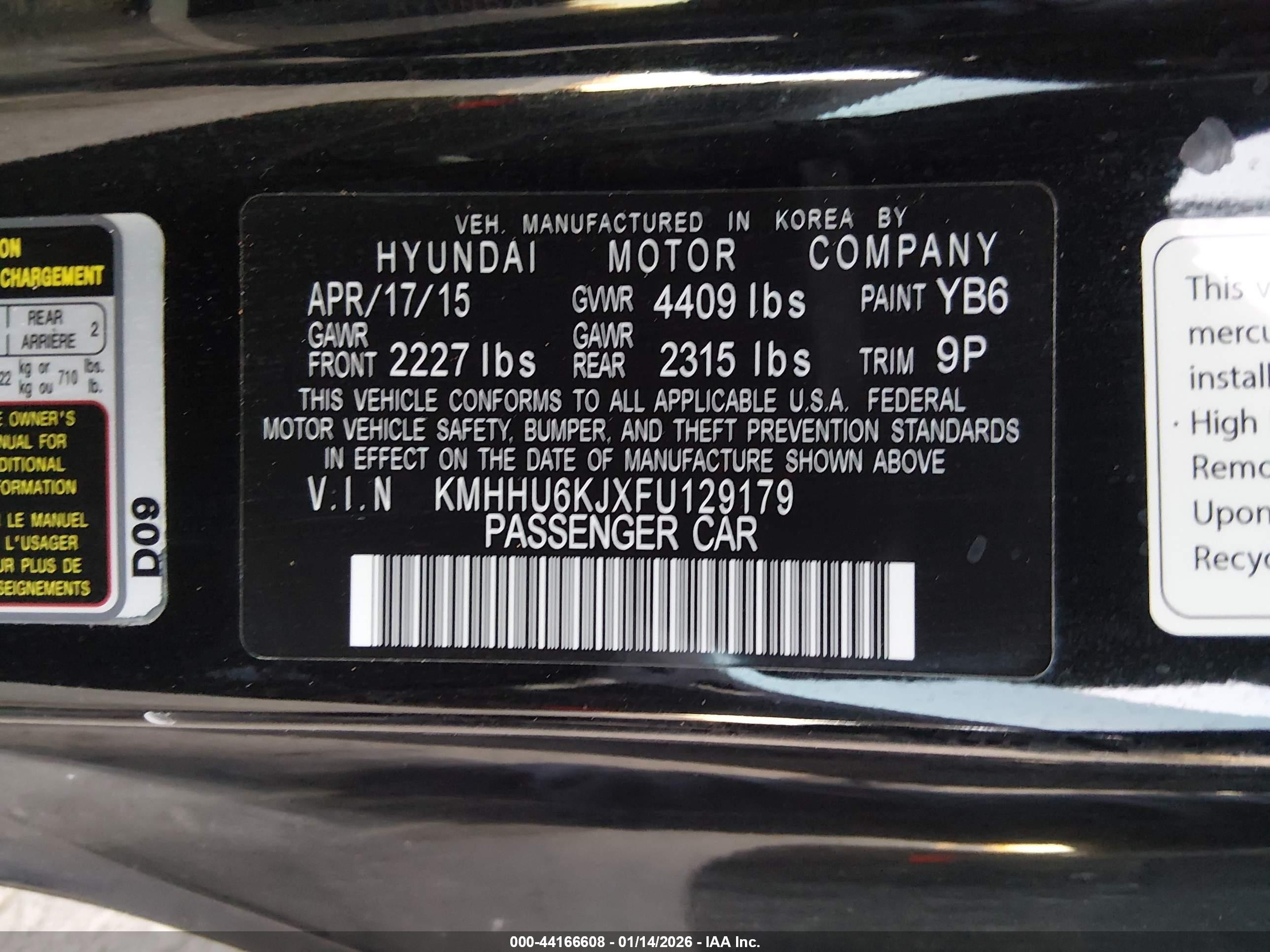 2015 Hyundai Genesis 3.8 Ultimate Black vin: KMHHU6KJXFU129179