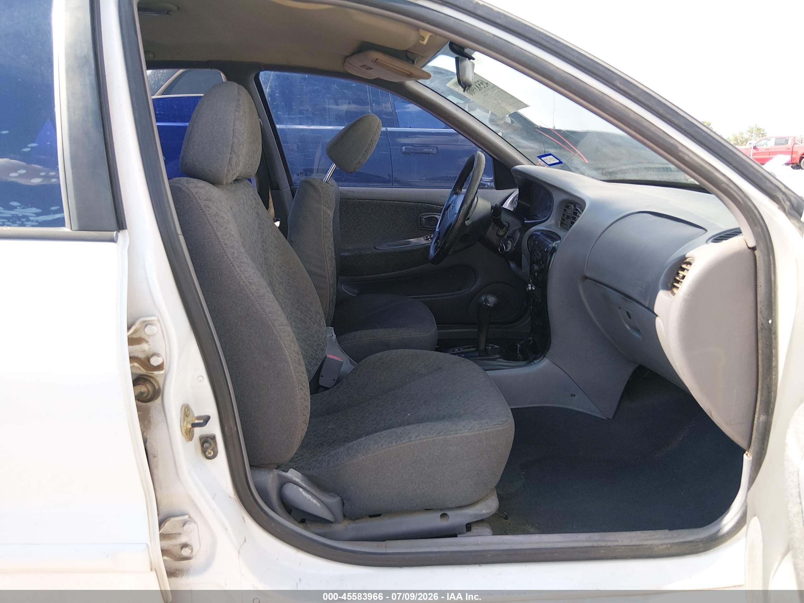 1999 Hyundai Elantra Gl White vin: KMHJF25F0XU853279