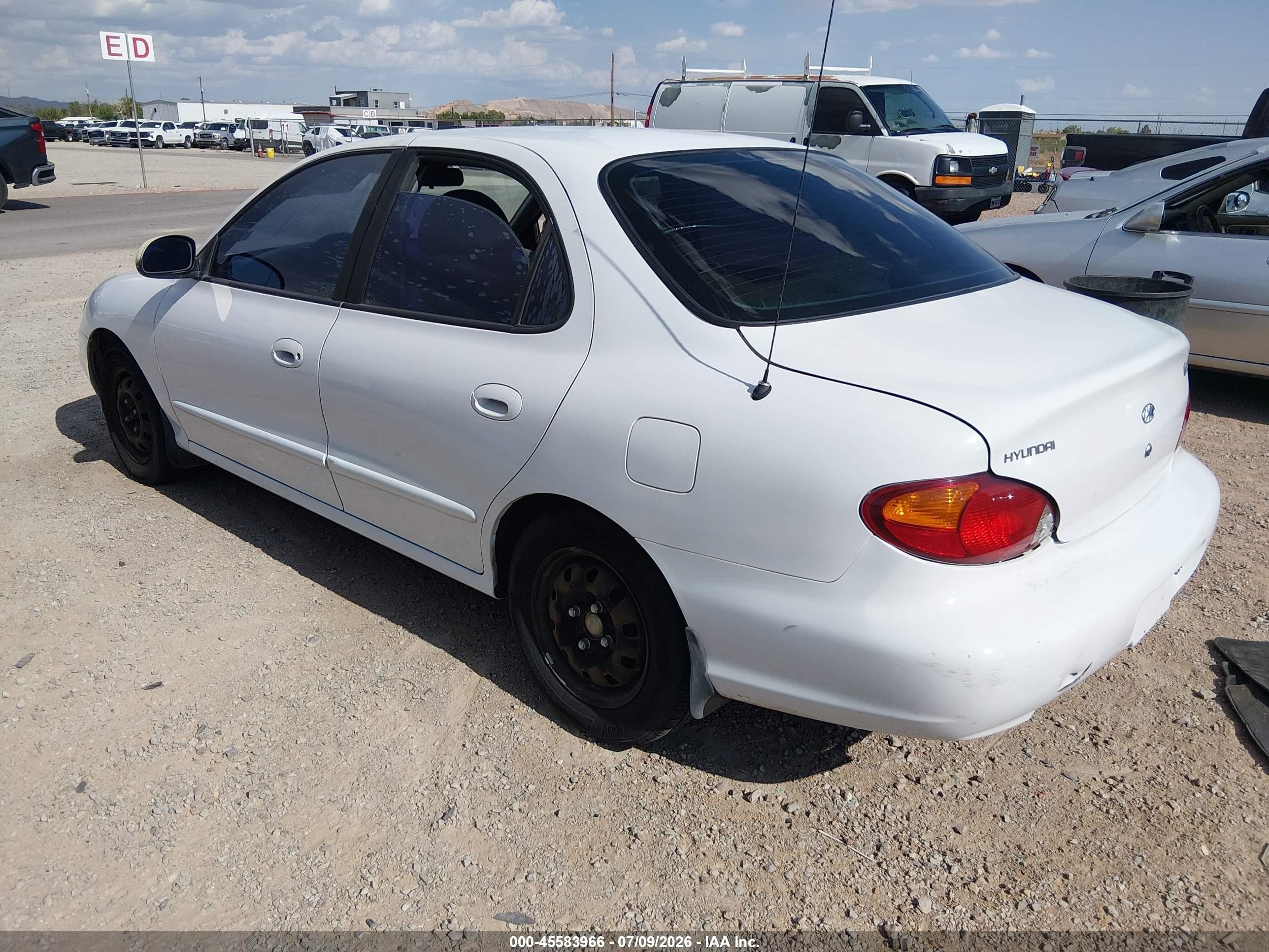 1999 Hyundai Elantra Gl White vin: KMHJF25F0XU853279