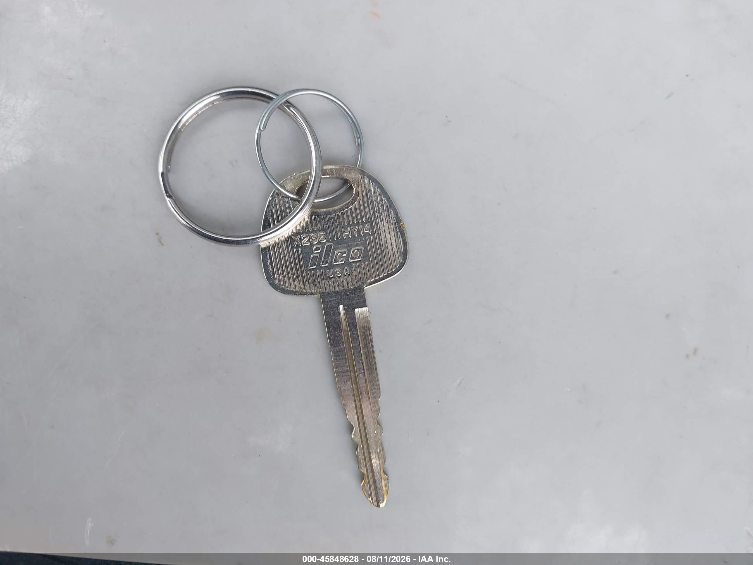 1999 Hyundai Elantra Gl White vin: KMHJF25F3XU761342