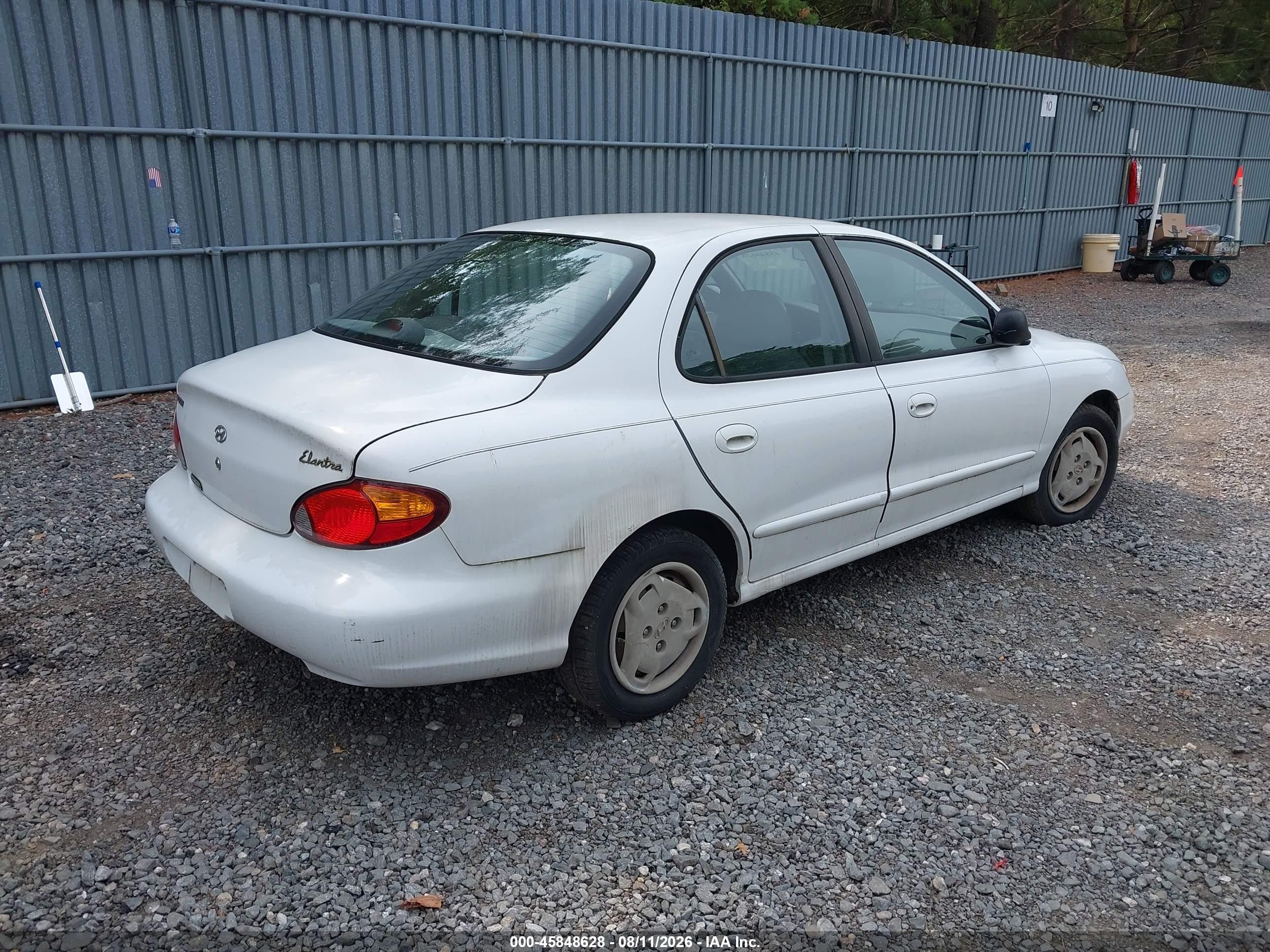 1999 Hyundai Elantra Gl White vin: KMHJF25F3XU761342
