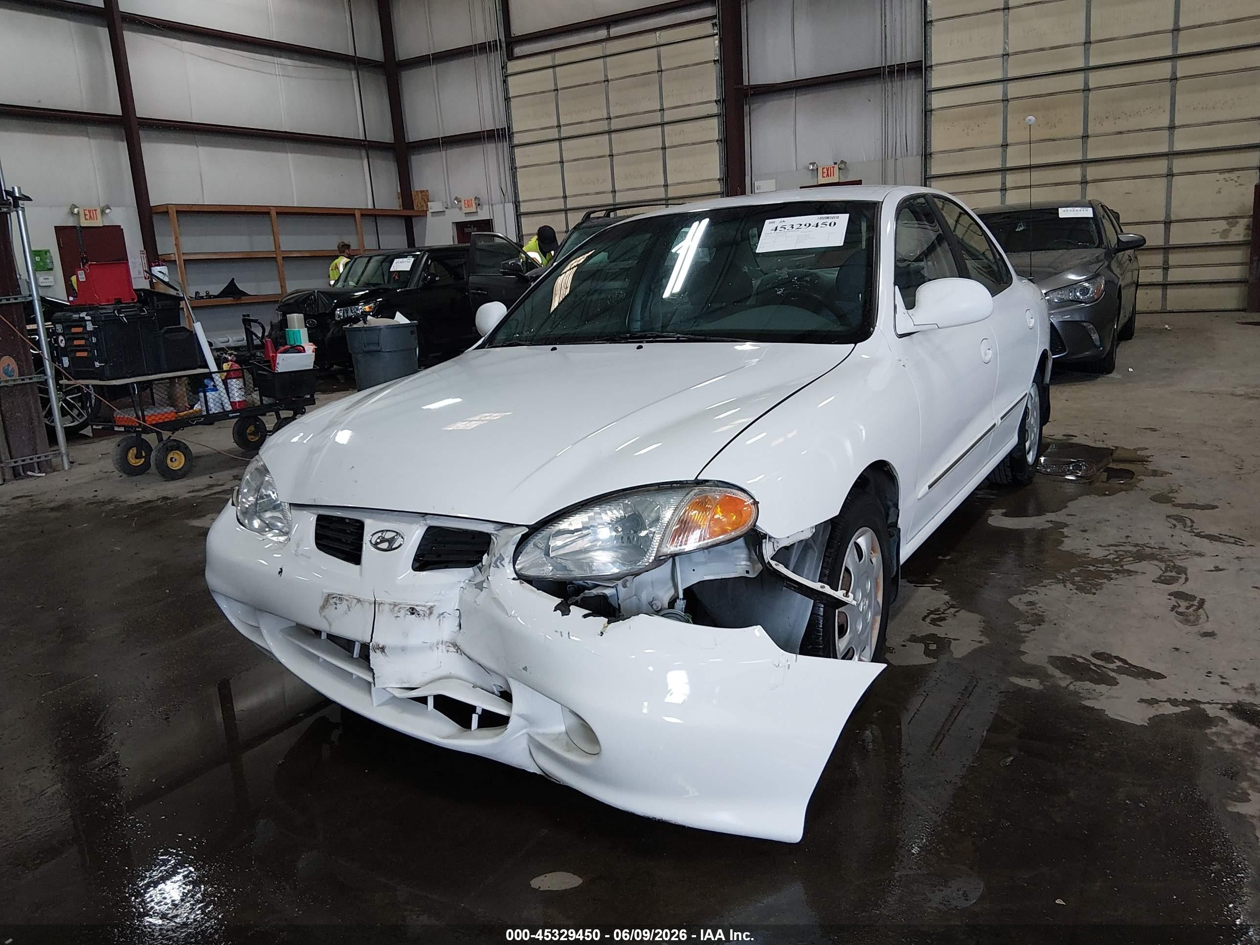 2000 Hyundai Elantra Gls White vin: KMHJF35F4YU920358