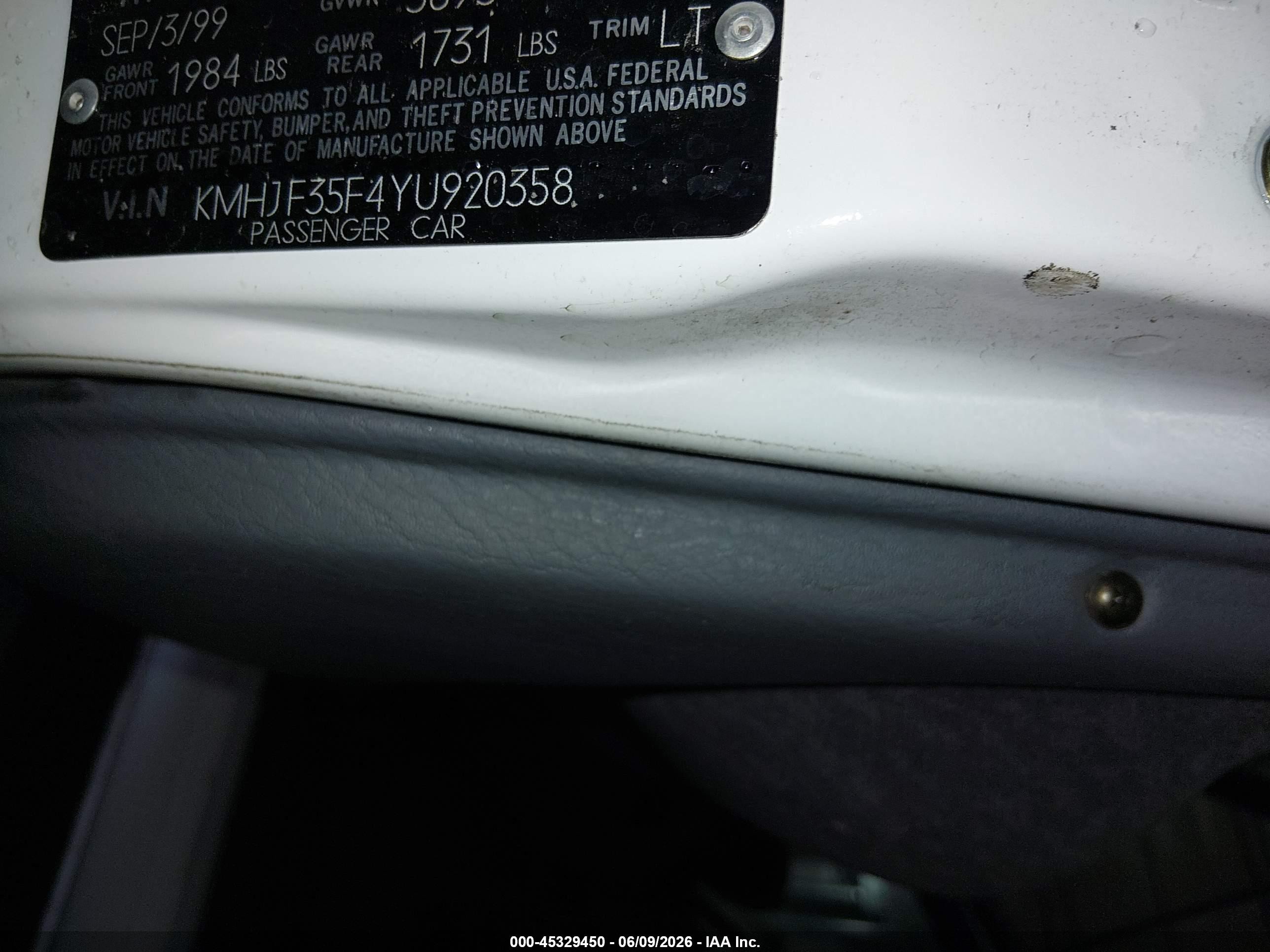 2000 Hyundai Elantra Gls White vin: KMHJF35F4YU920358