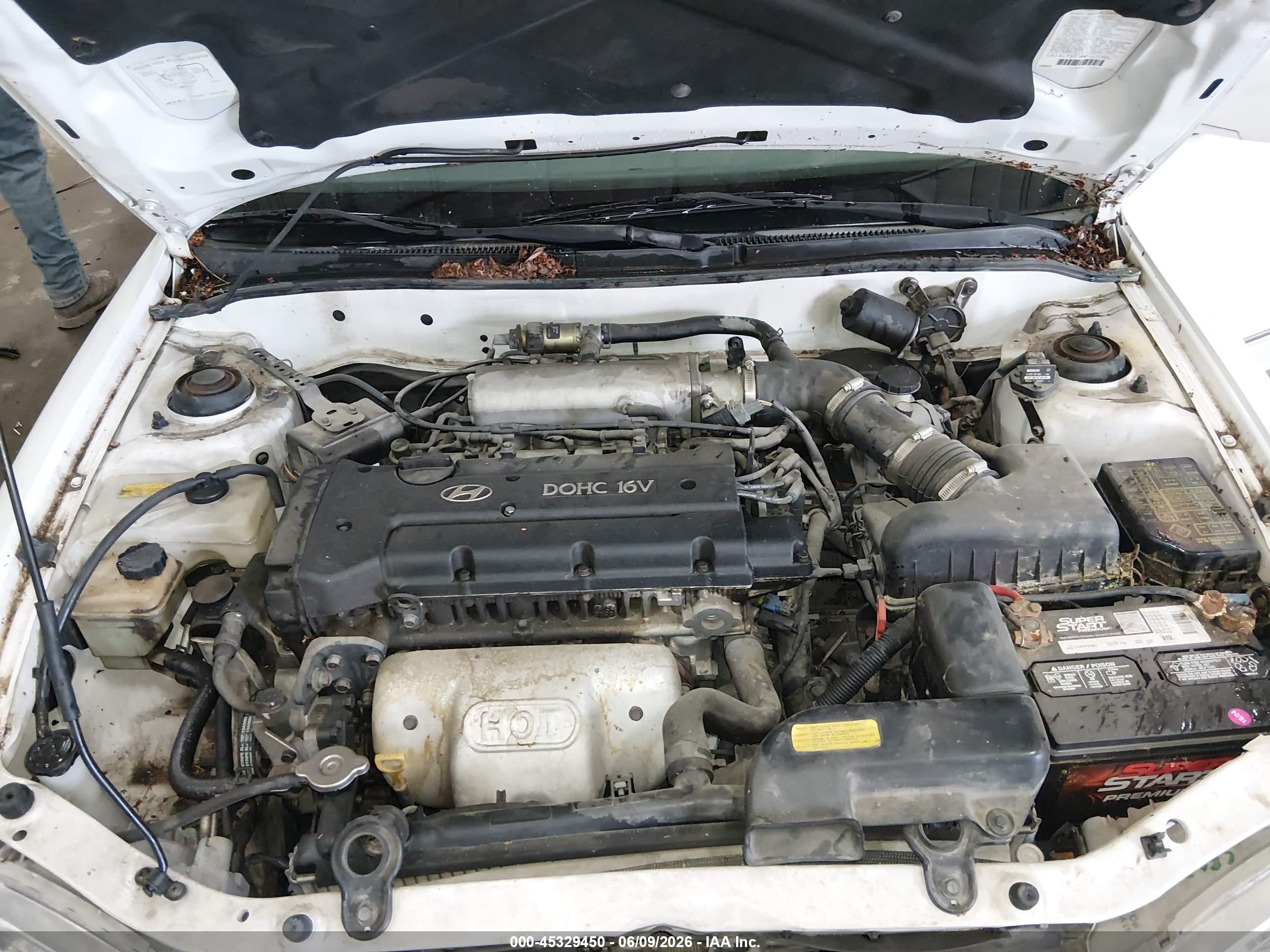 2000 Hyundai Elantra Gls White vin: KMHJF35F4YU920358