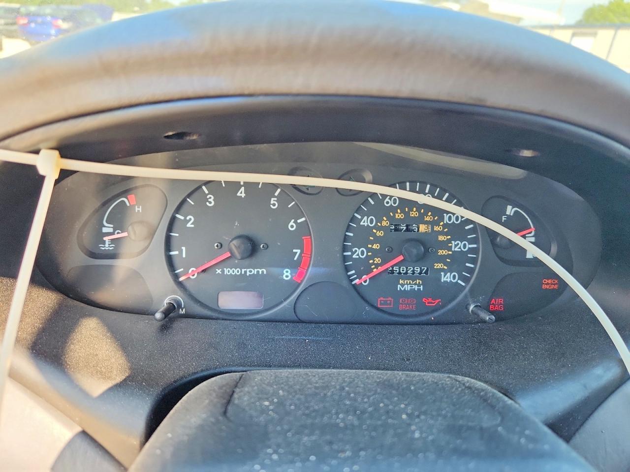 2000 Hyundai Elantra Gls White vin: KMHJF35F7YU030758