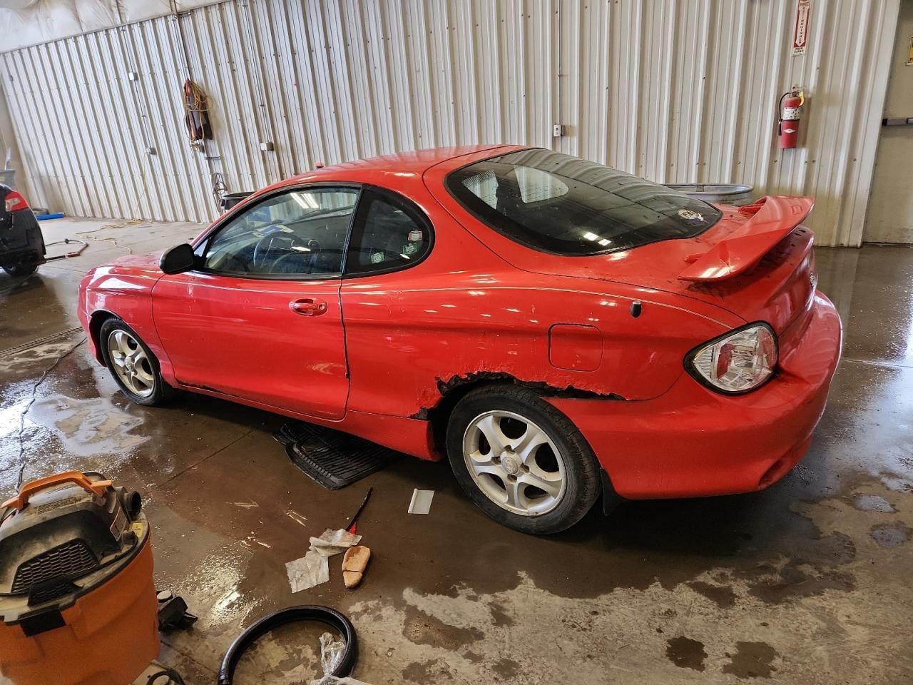2001 Hyundai Tiburon Red vin: KMHJG25F51U262305