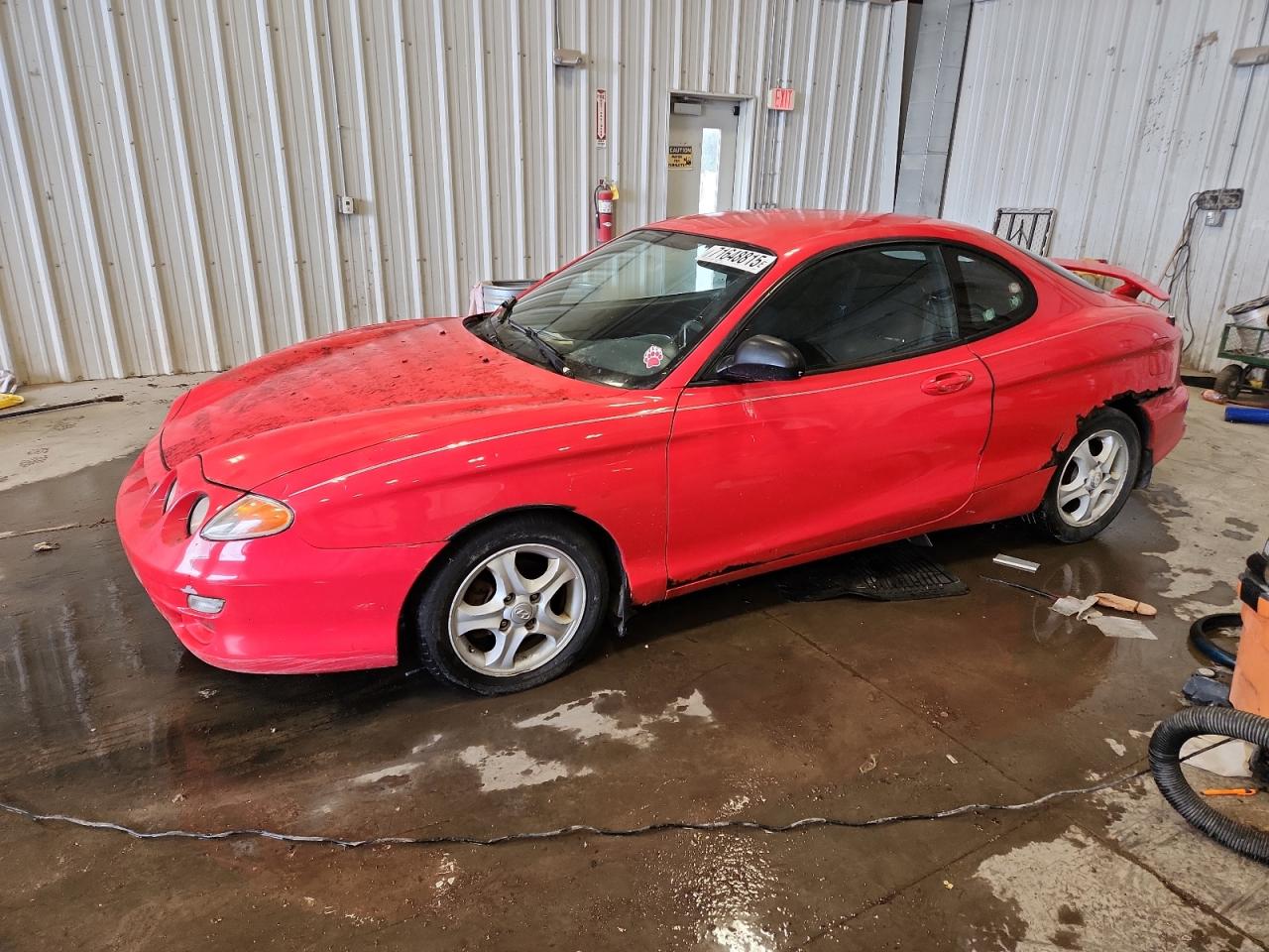 2001 Hyundai Tiburon Red vin: KMHJG25F51U262305