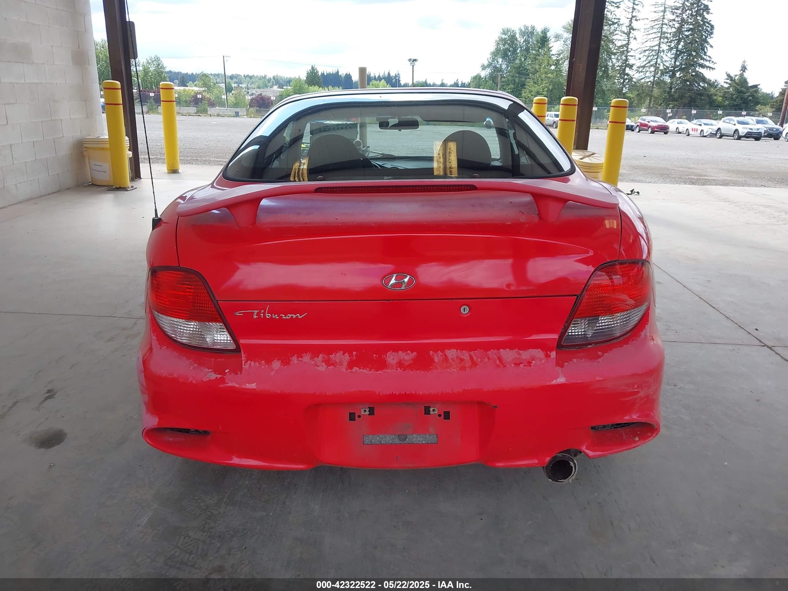 2000 Hyundai Tiburon Base Pkg 1, 2   5/base Pkg 3   4 Red vin: KMHJG25F5YU215267
