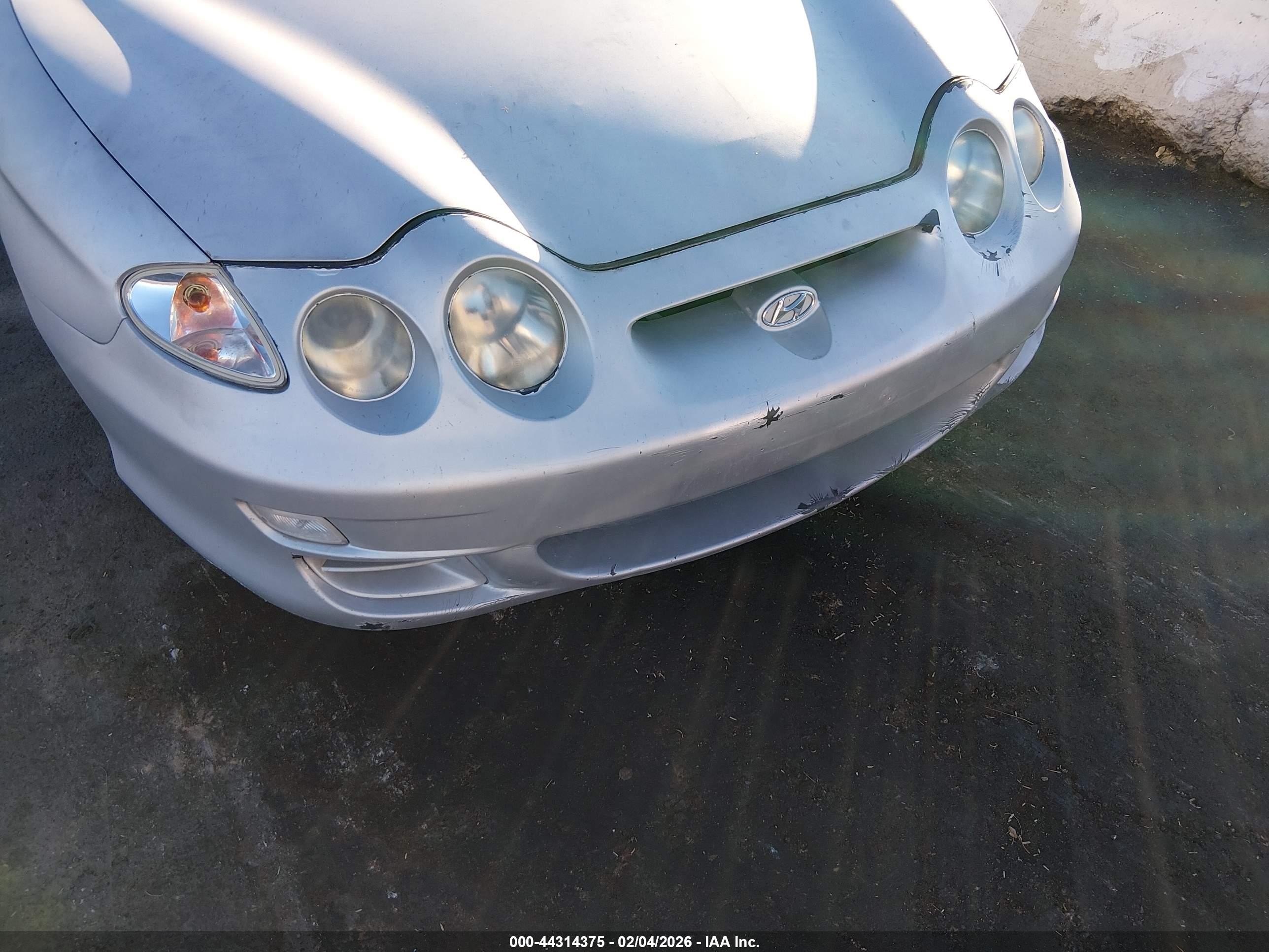 2001 Hyundai Tiburon Base Pkg 1   2 Gray vin: KMHJG35F11U244275