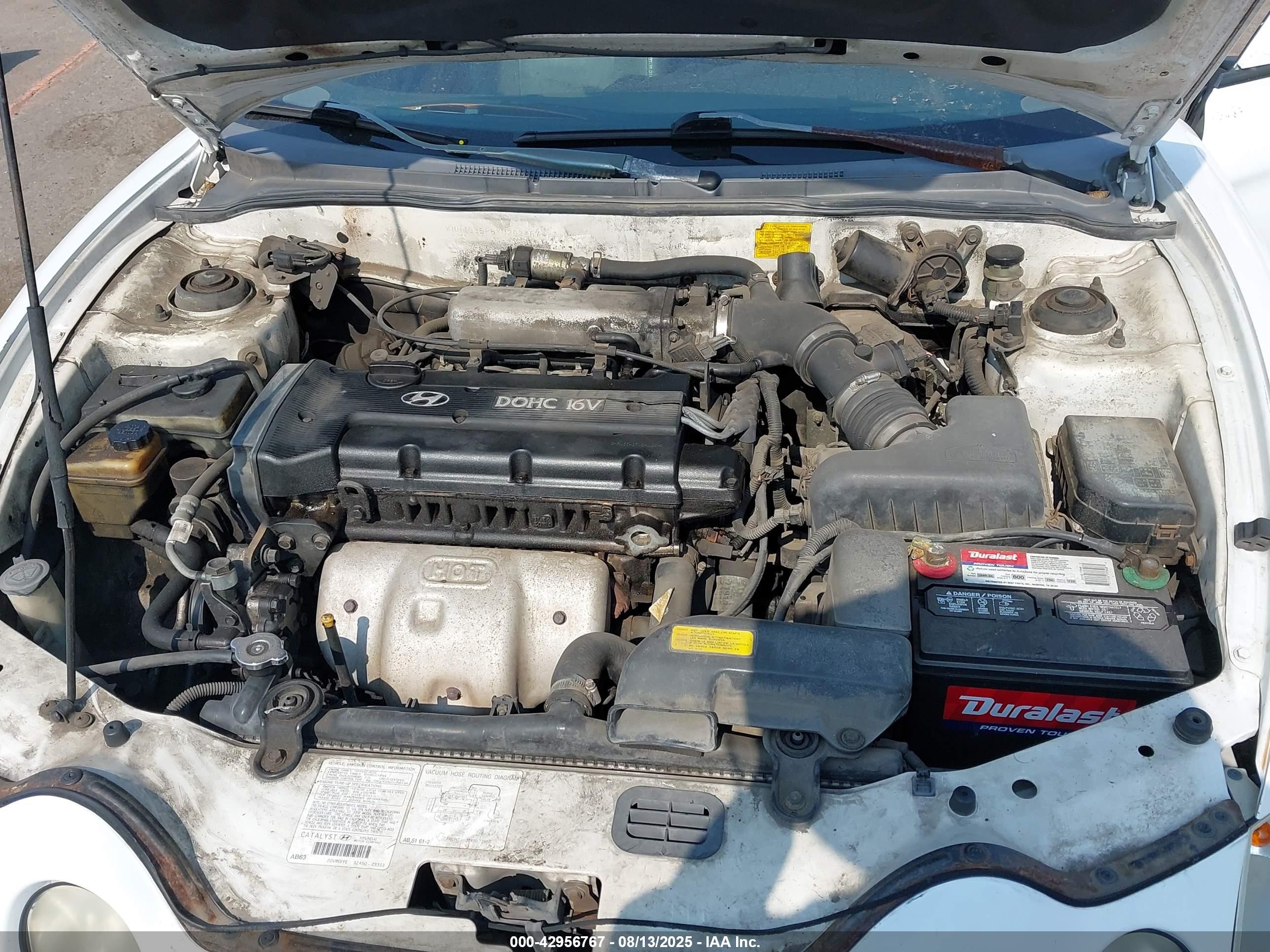 2000 Hyundai Tiburon Base Pkg 1, 2   5/base Pkg 3   4 White vin: KMHJG35F6YU202467