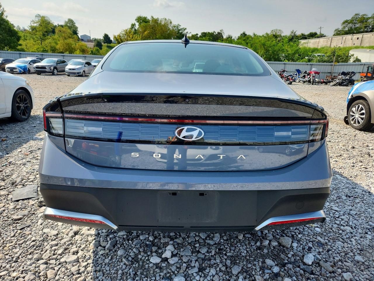 2025 Hyundai Sonata Se Gray vin: KMHL24JA3SA492537