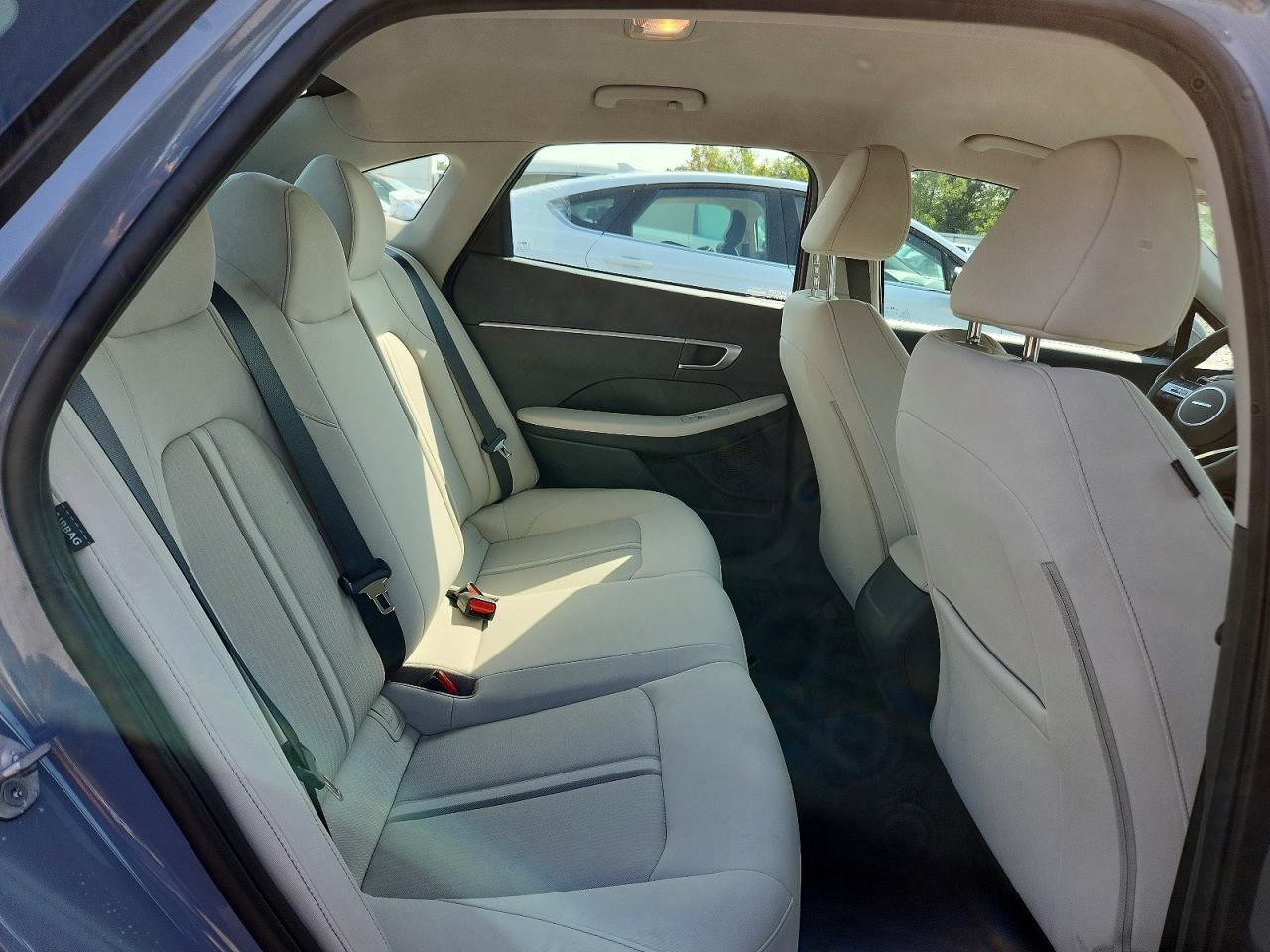 2025 Hyundai Sonata Se Gray vin: KMHL24JA3SA492537